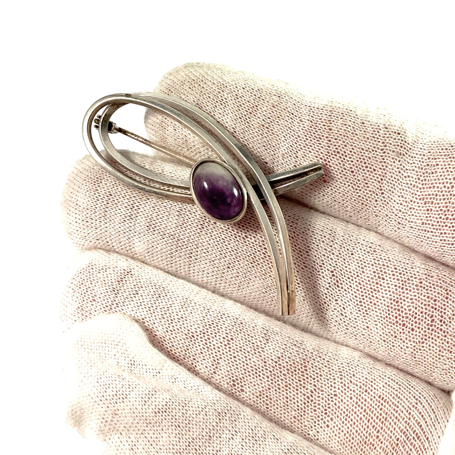 Erik Granit, Finland 1959. Vintage Solid Silver Amethyst Brooch.