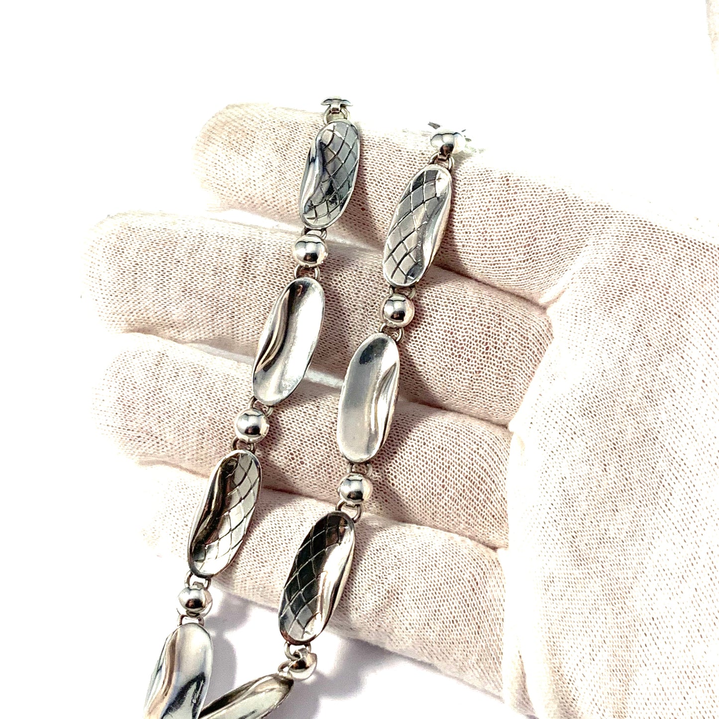 Alton, Sweden 1958. Mid Century Sterling Silver Necklace.