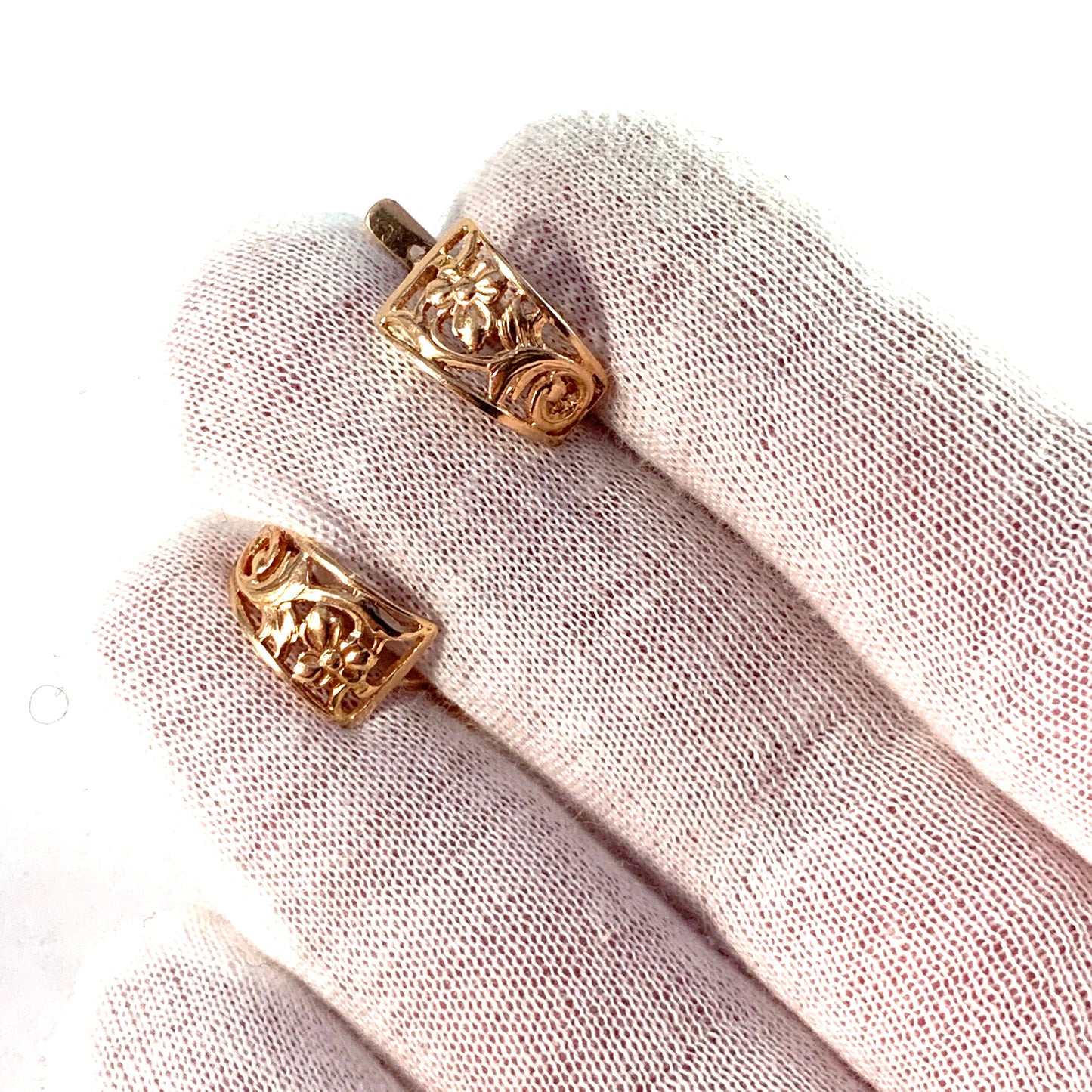 Russia, Soviet Era, Mid Century 14k Gold Earrings.