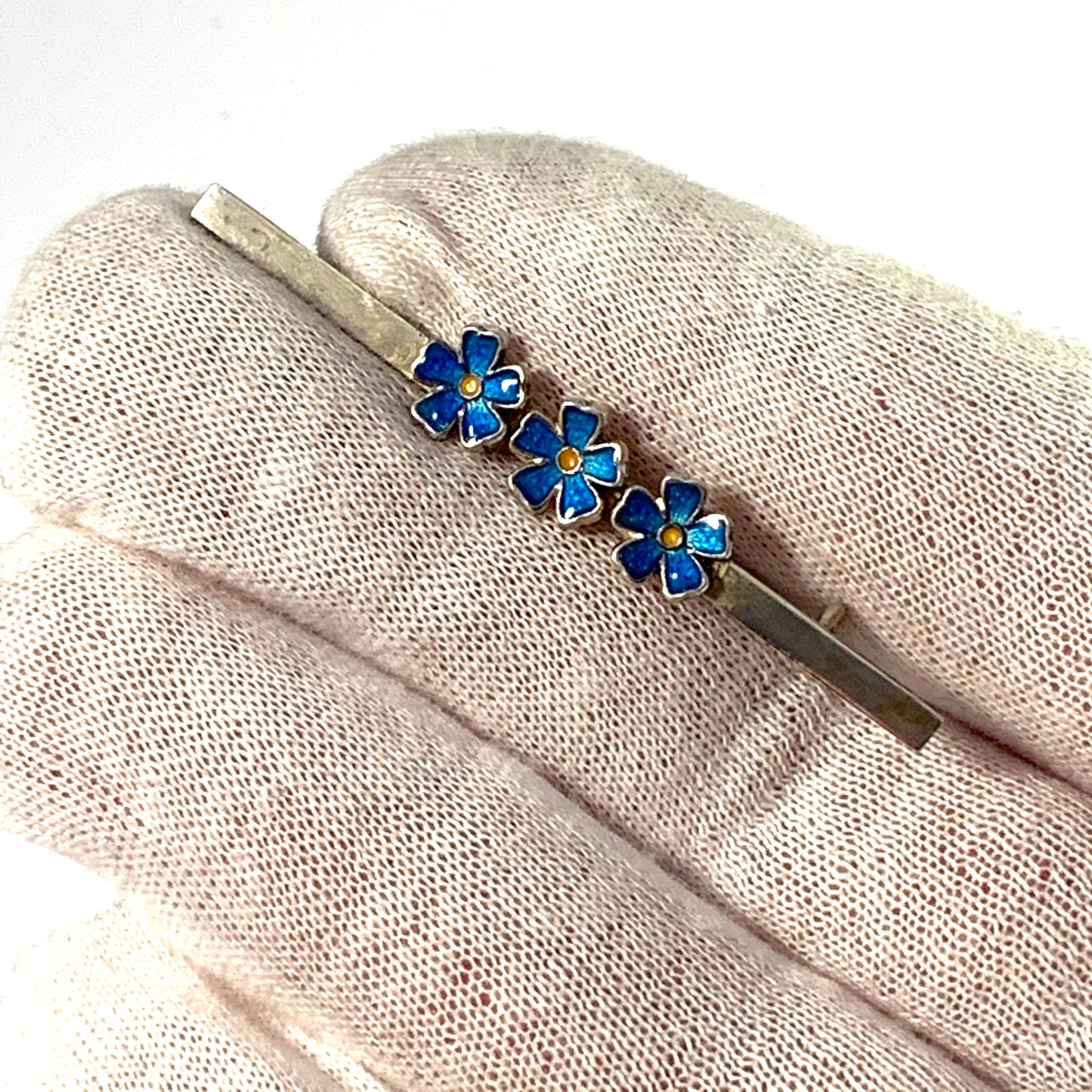 H. Salonius & Knit, Finland year 1946. Solid Silver Enamel Brooch Pin.