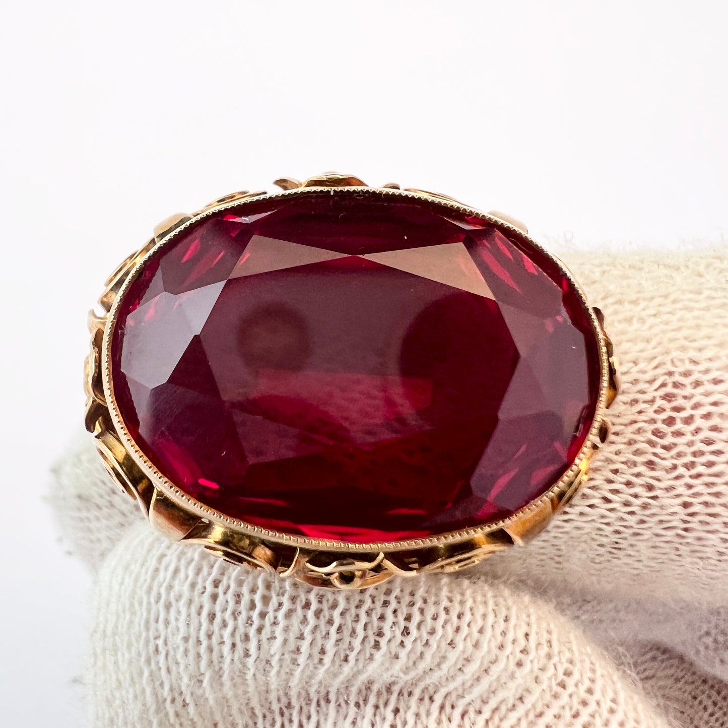 Poland. Vintage c 1960s. Bold 14k Gold Synthetic Ruby Ring. 11.2gram