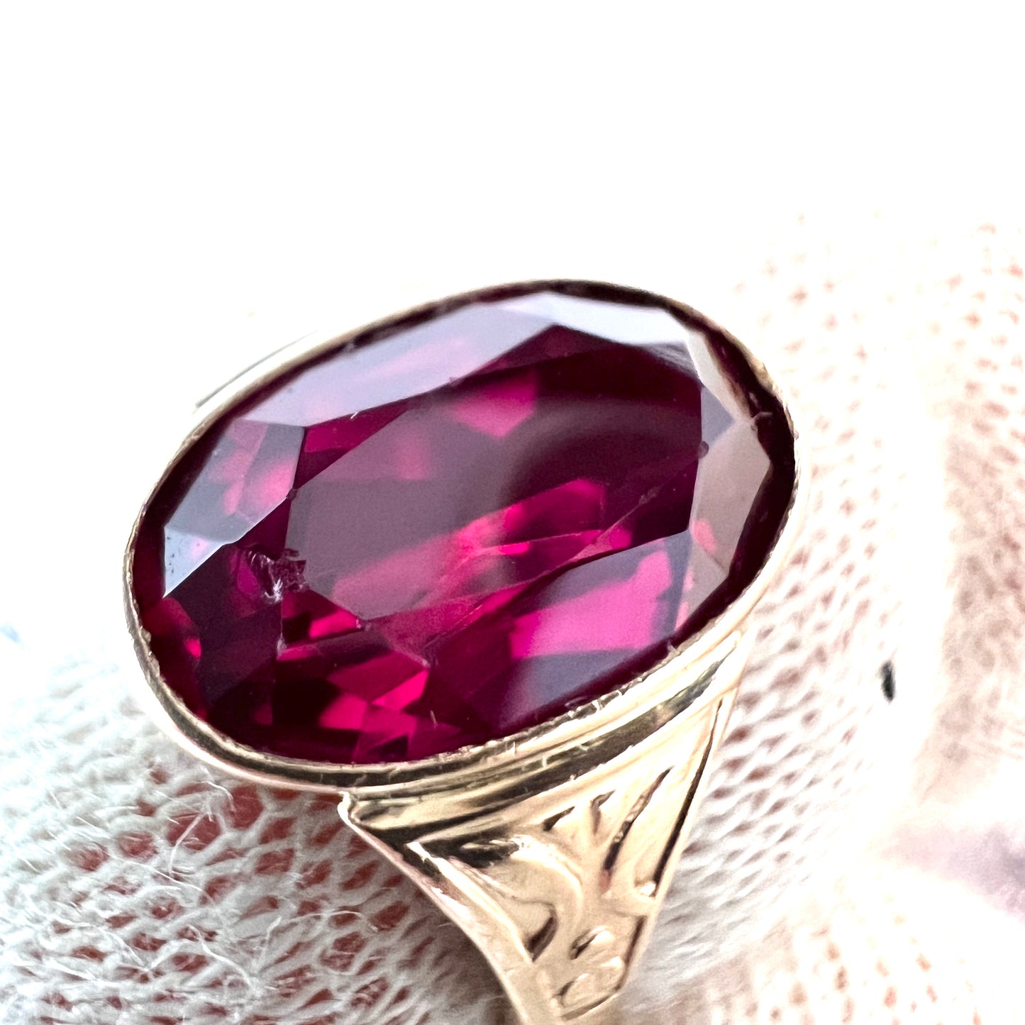 Soviet USSR. Vintage 14k Gold Synthetic Ruby Ring.