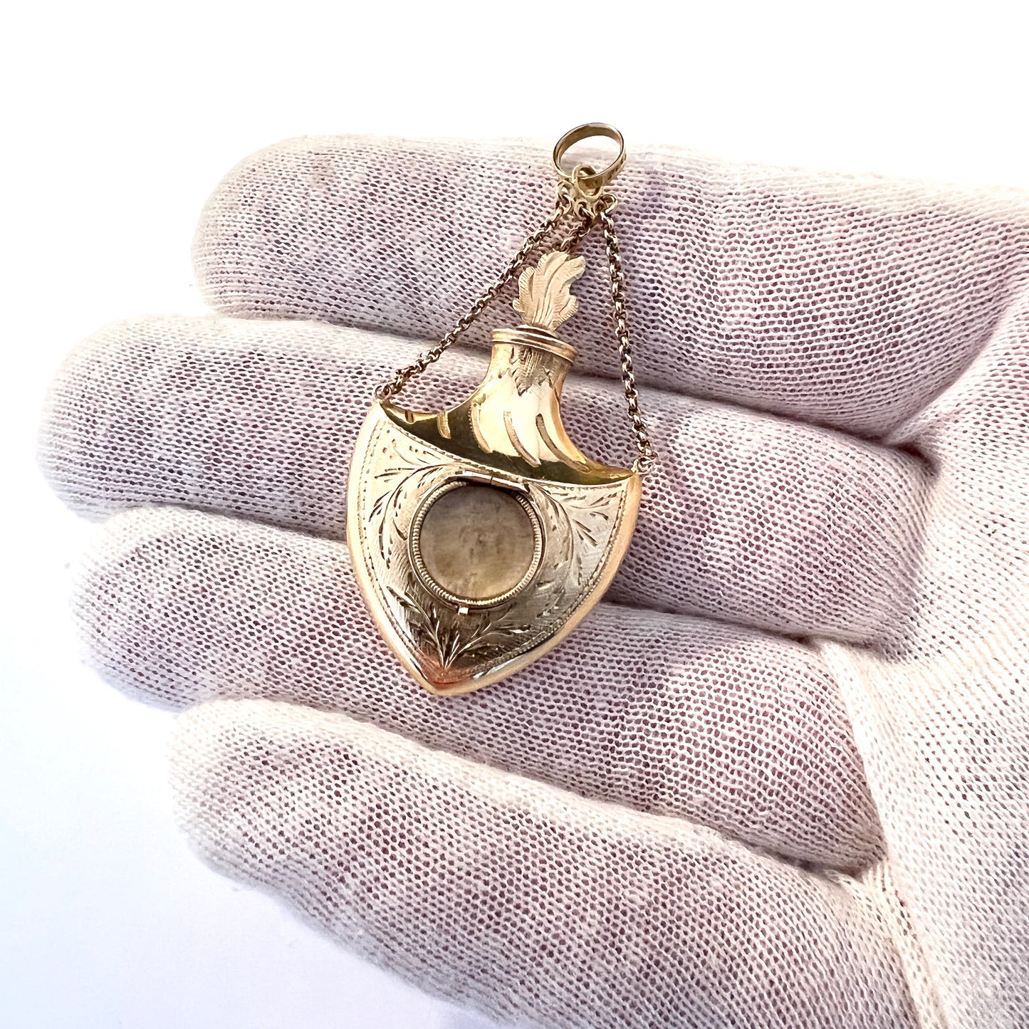 Carl Neuendorf, Sweden year 1837-89 Antique Victorian 18k Gold Ex-voto Relic Locket Pendant.