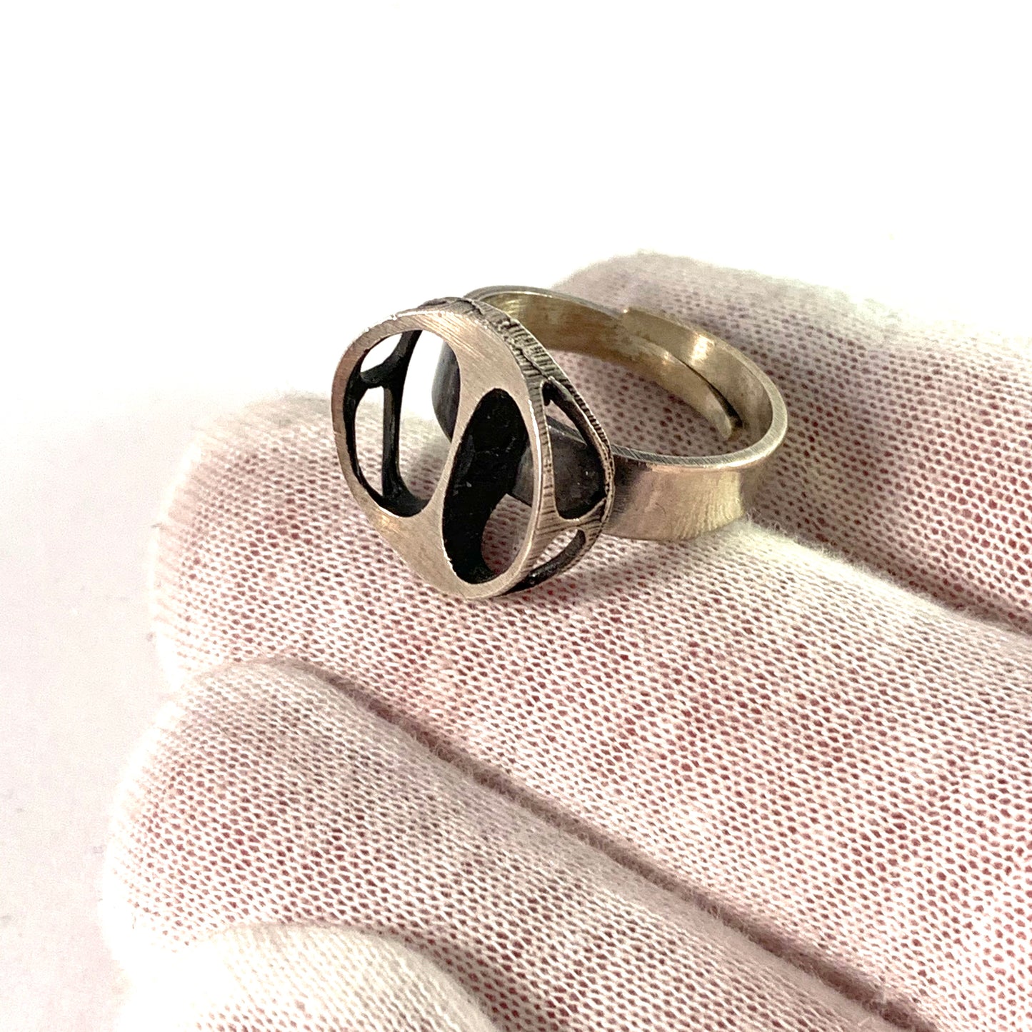 Karl Laine, Finland 1973 Sterling Silver Modernist Ring.