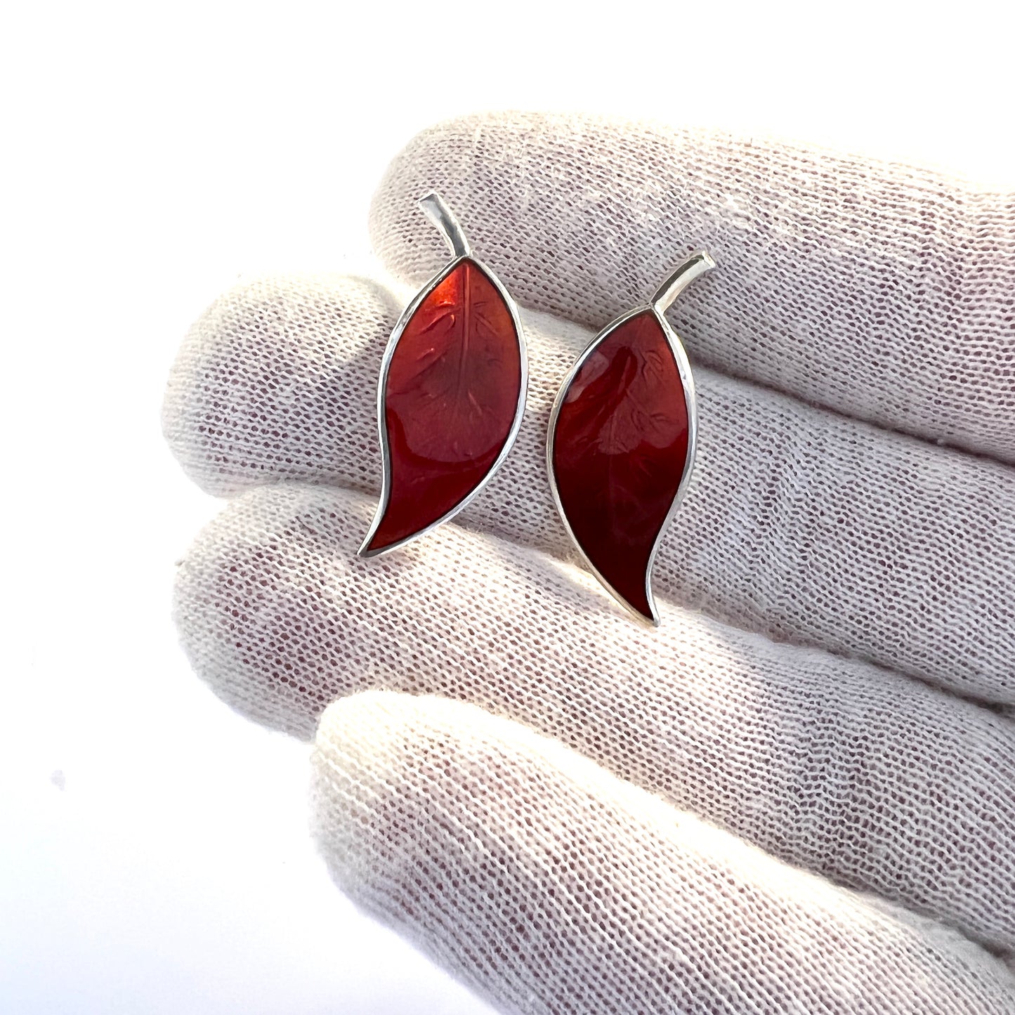 Willy Winnaess for David Andersen Norway c 1950s. Vintage Sterling Silver Red Enamel Earrings.