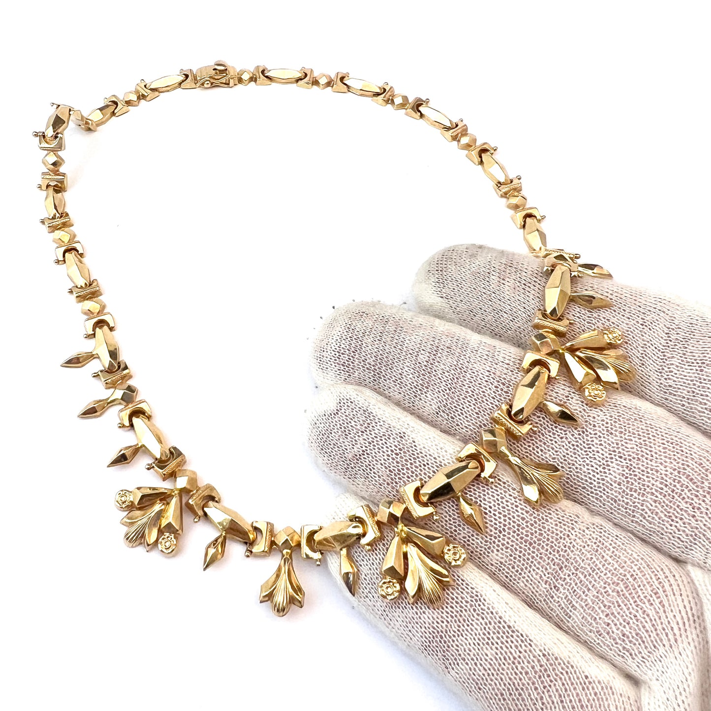 Frasson Amalia di Giulio, Vicenza Italy 1950s. Vintage 18k Gold Necklace.