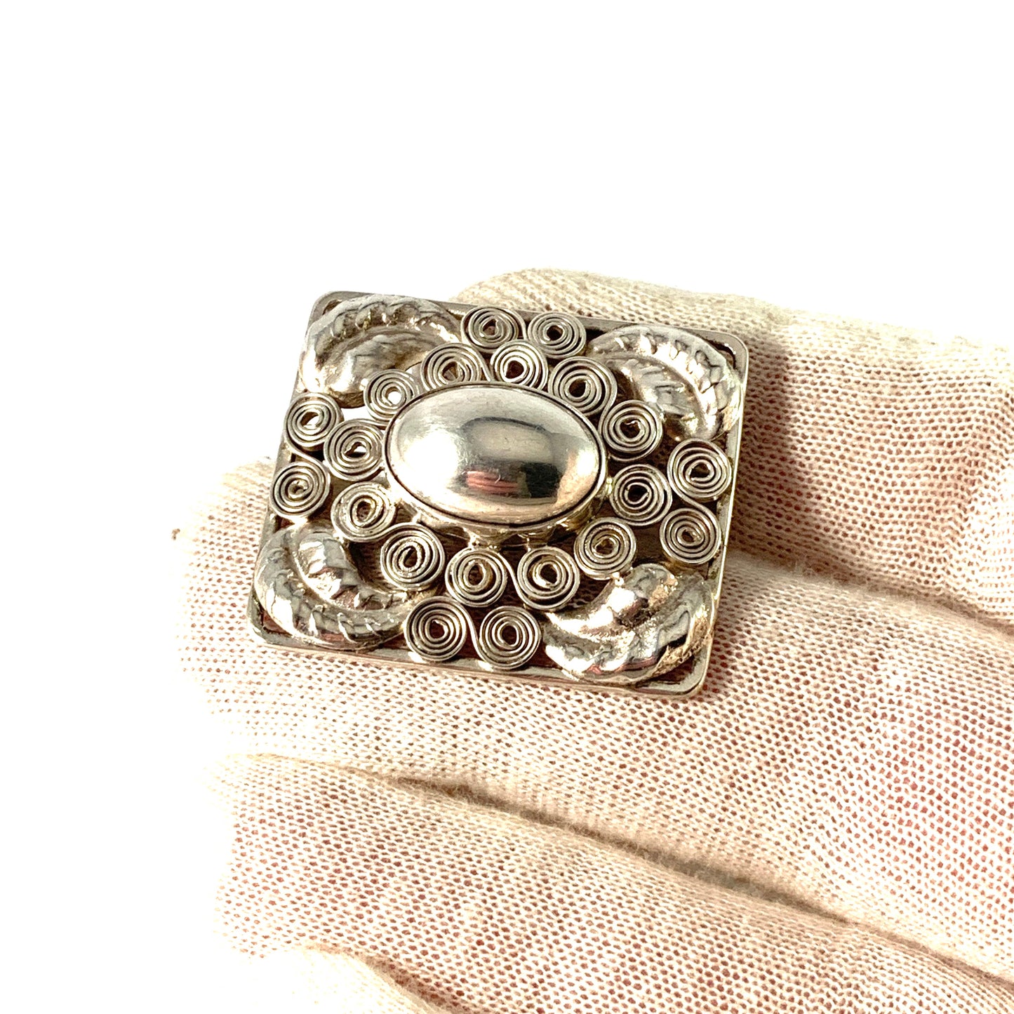 Maker DS, Denmark 1940-50s. Mid Century 830 Silver Brooch.