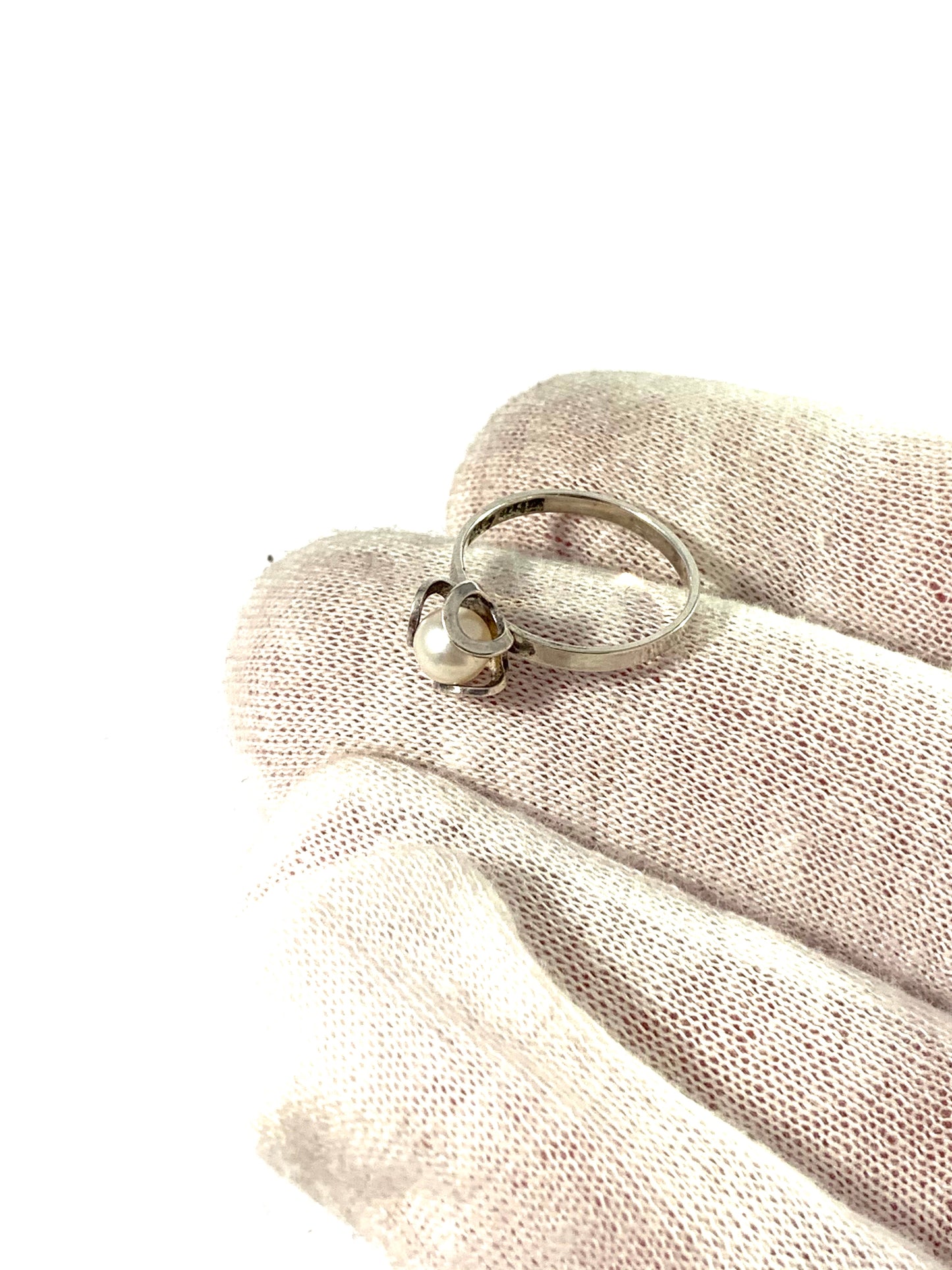 Elis Kauppi, Kupittaan Kulta Finland 1950-60s Sterling Silver Cultured Pearl Ring.