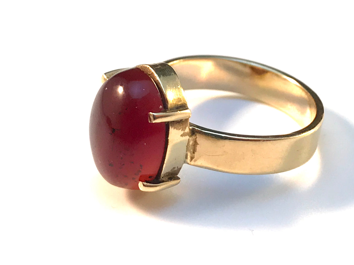 Vintage 1960s 18k Gold Red Hardstone Ring.
