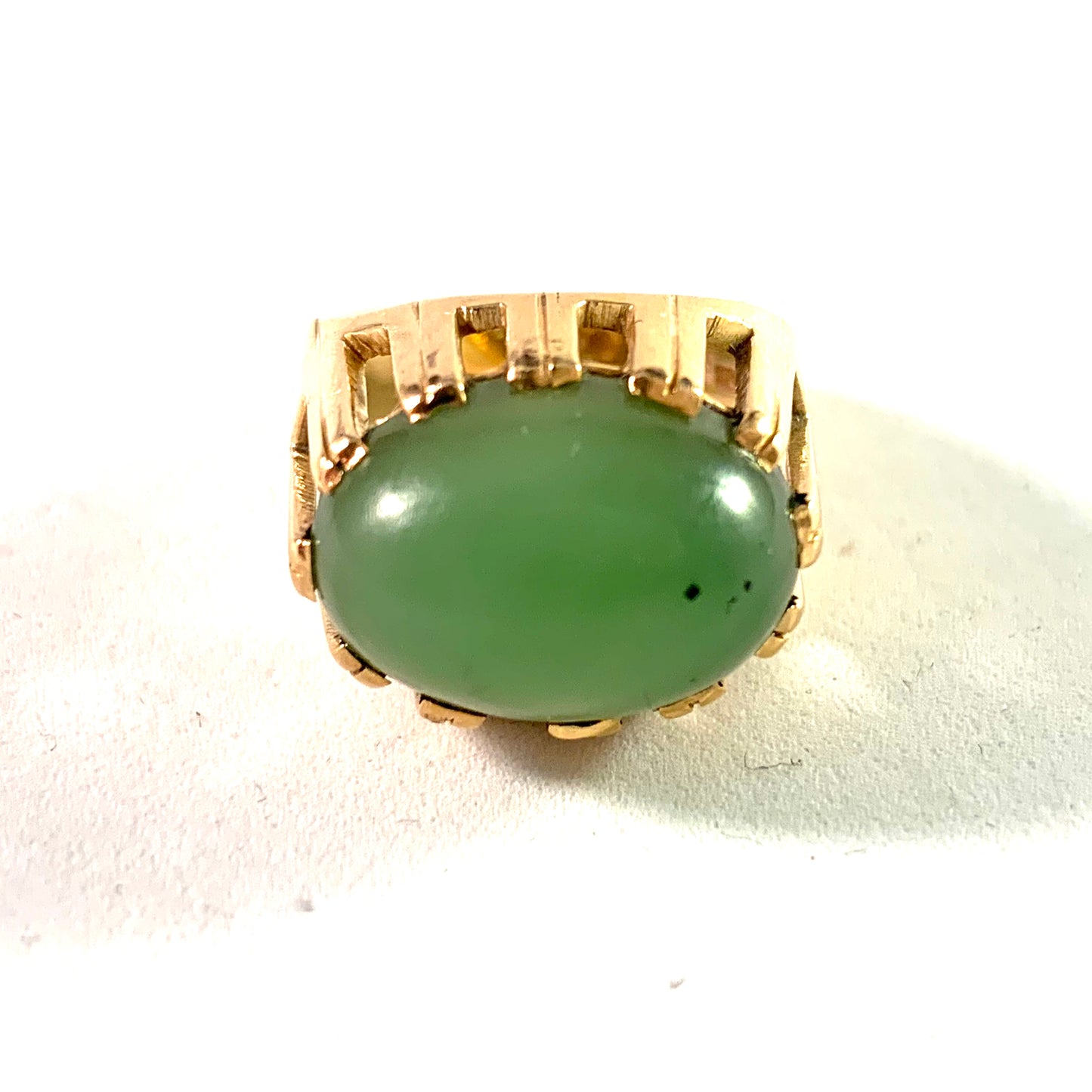 Ateljé Stigbert Stockholm 1972 Modernist 18k Gold Jade Ring. Signed.