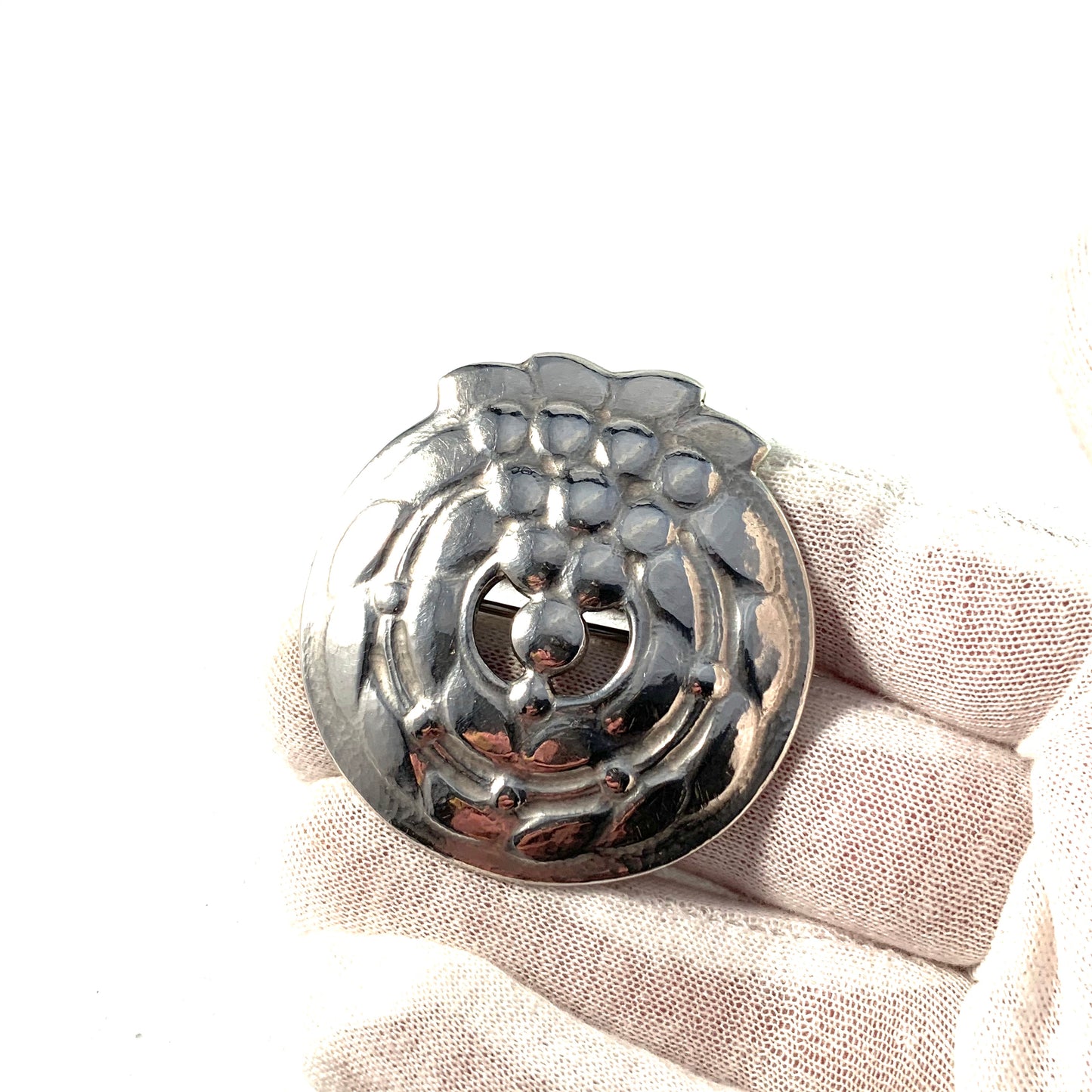 Hugo Lundstedt 1914 Art Nouveau Large Solid Silver Brooch. Hand Hammered.