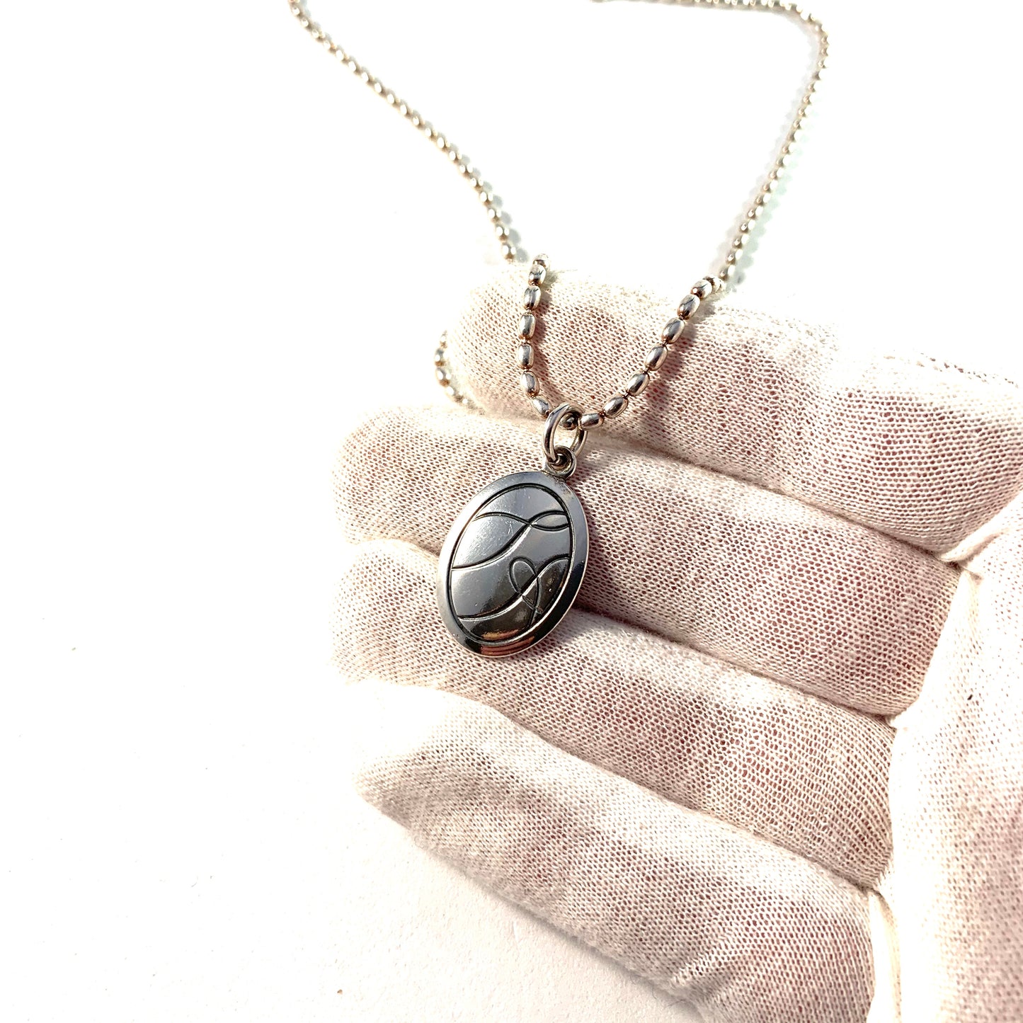 Kalevala Koru, Finland. Vintage Sterling Silver Pendant Necklace.