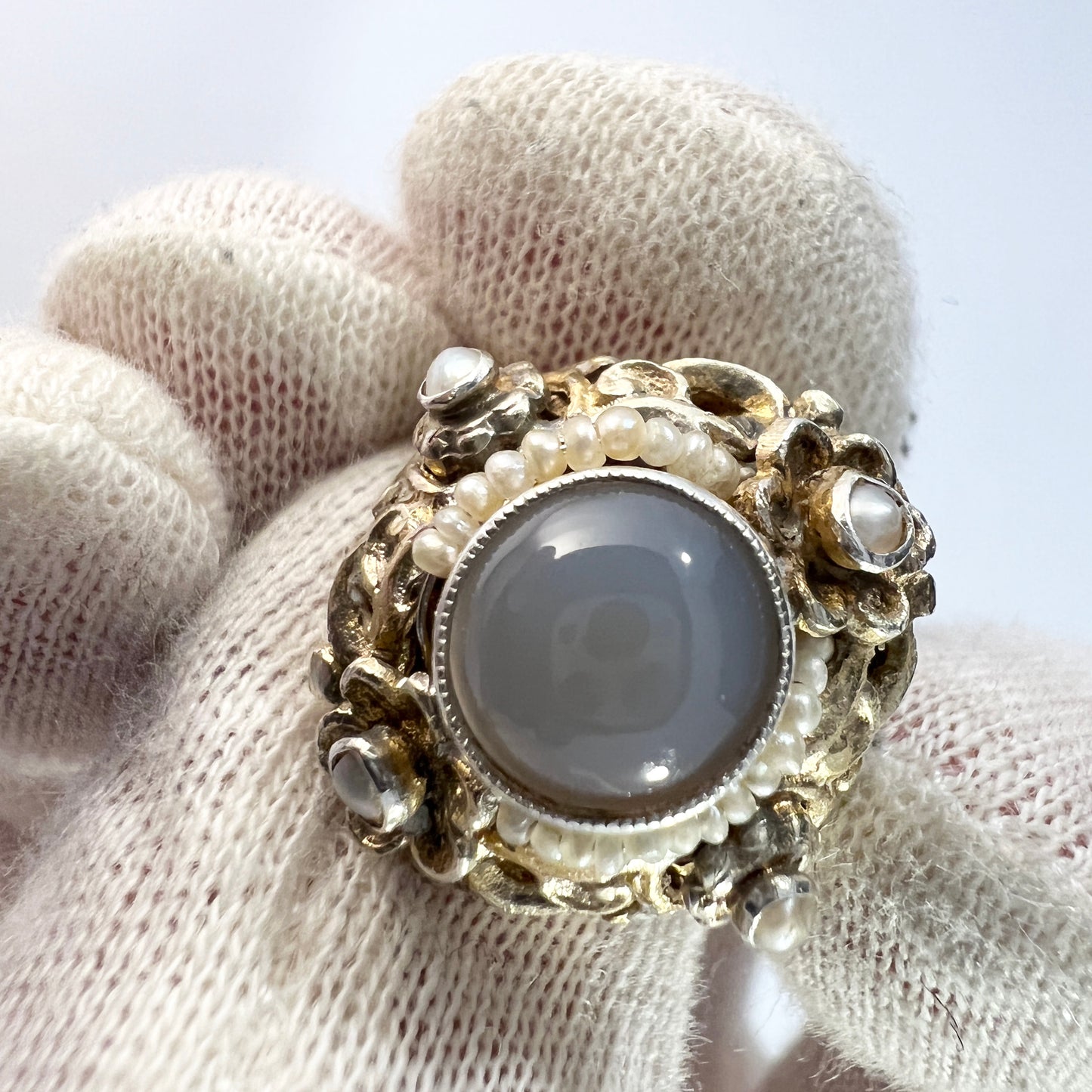 Austria / Hungary early 1900s. Solid Silver Chalcedony Pearl Ring