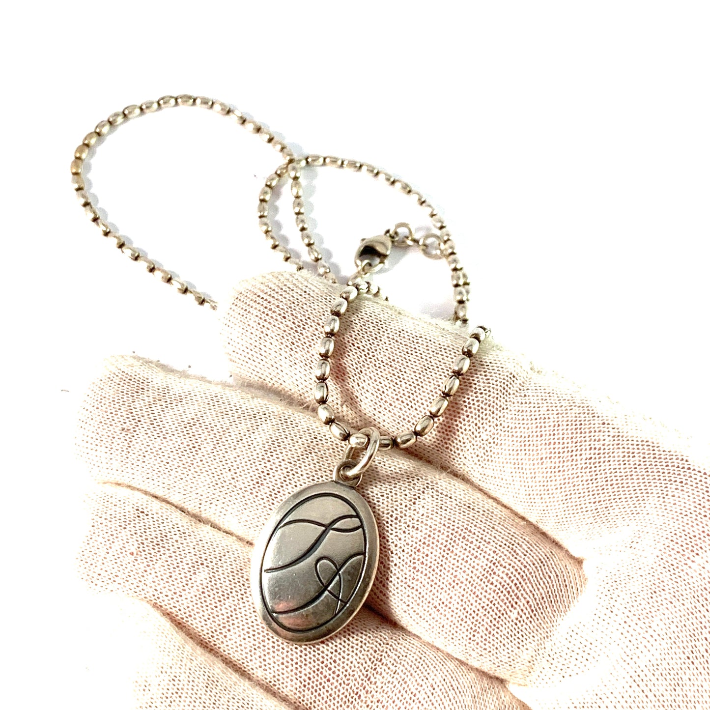Kalevala Koru, Finland. Vintage Sterling Silver Pendant Necklace.