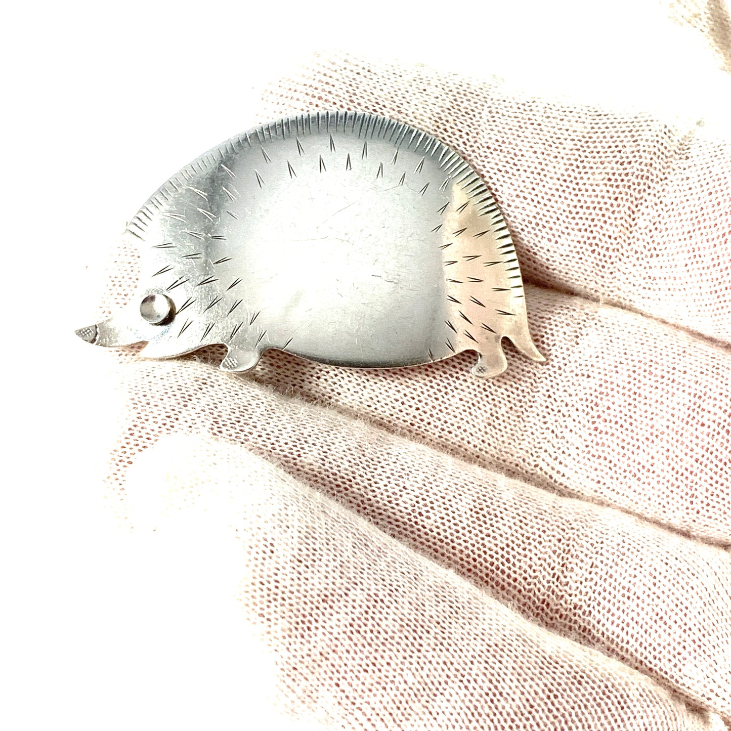 Anton Michelsen, Copenhagen. Vintage Mid Century Sterling Silver Hedgehog Brooch.