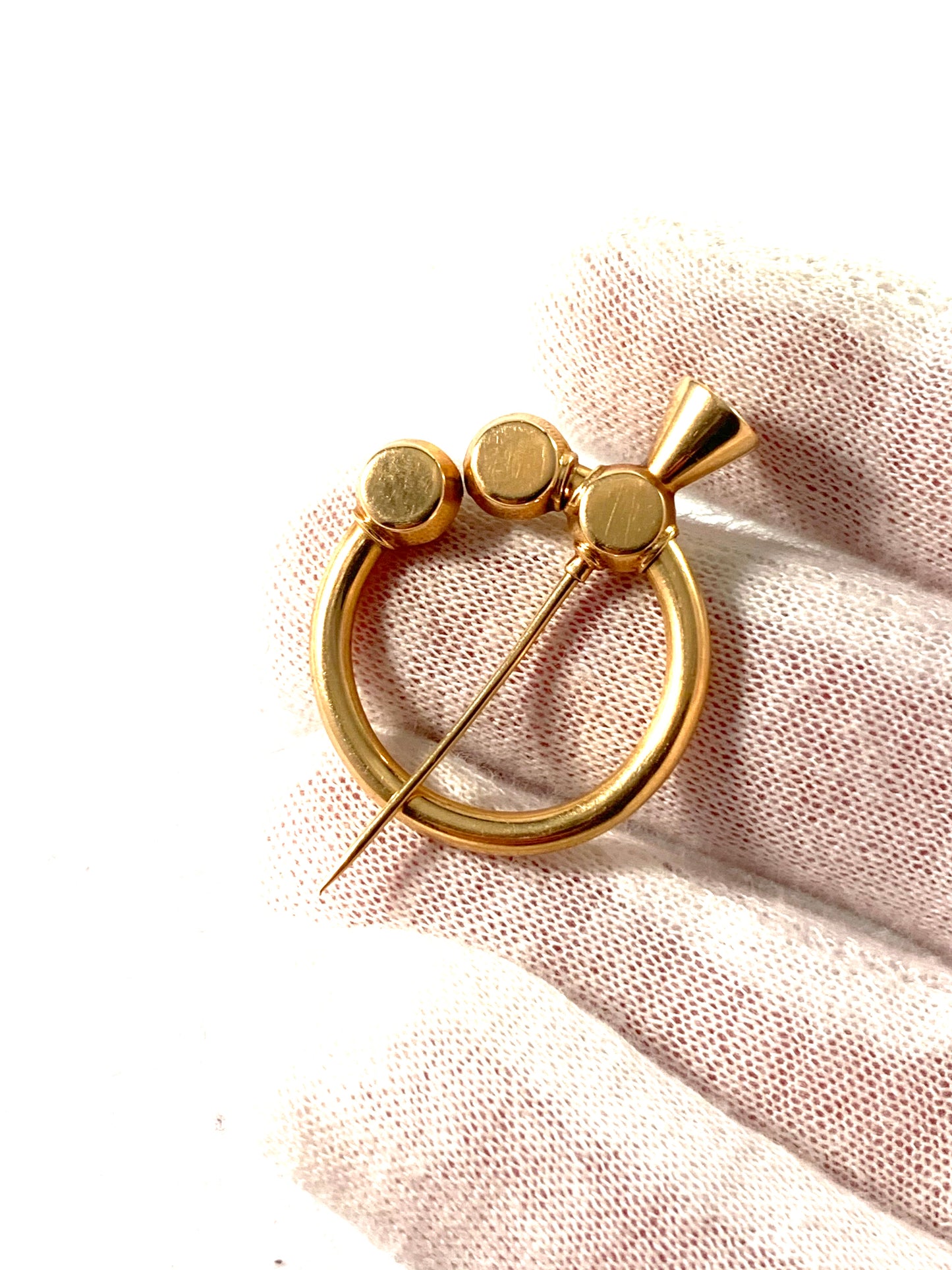 G Dahlgren, Sweden 1920. Antique 18k Gold Fibula Brooch Scarf Pin.
