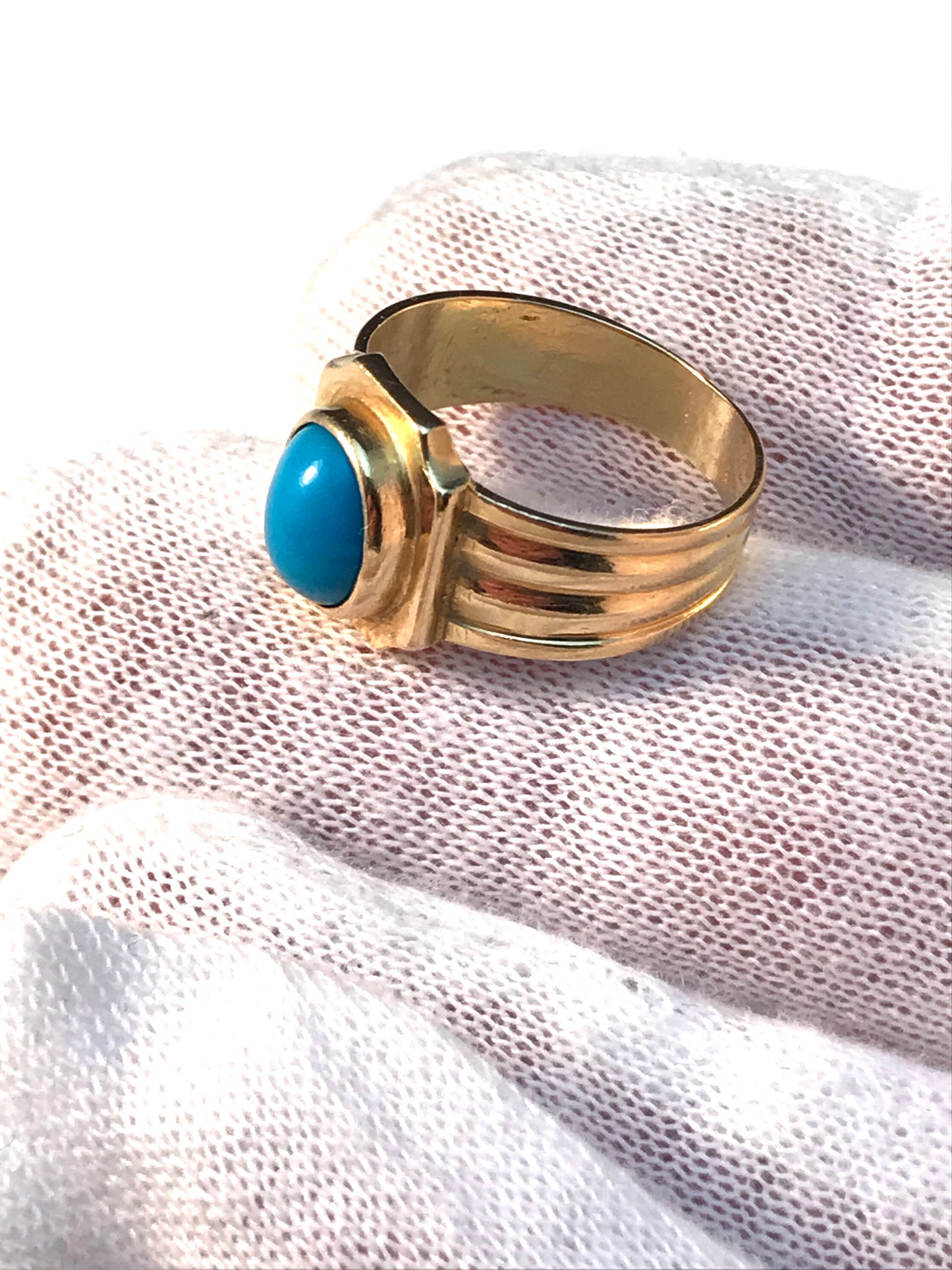 Lebanon Mid Century Modern 1950-60s, 18k Gold Turquoise Ring.