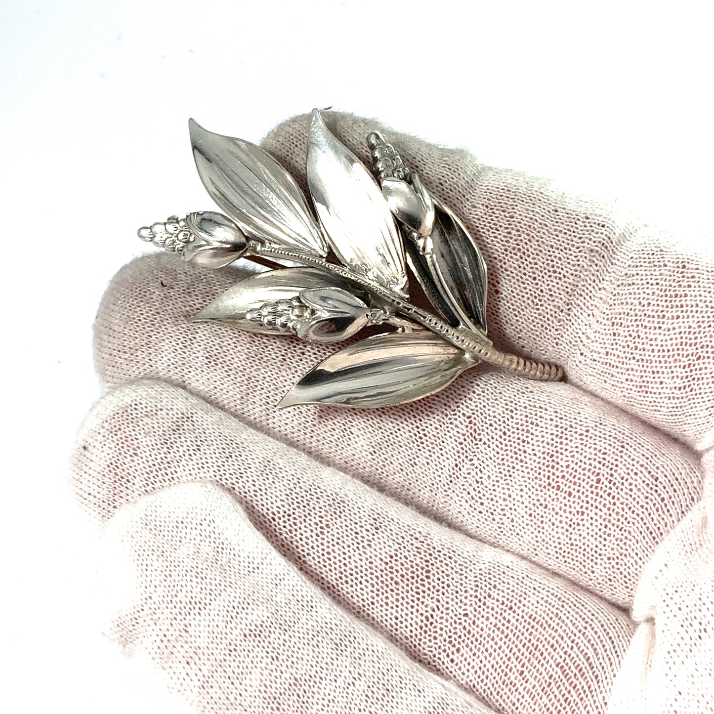 Kaplan, Sweden 1953. Mid Century Sterling Silver Flower Brooch.