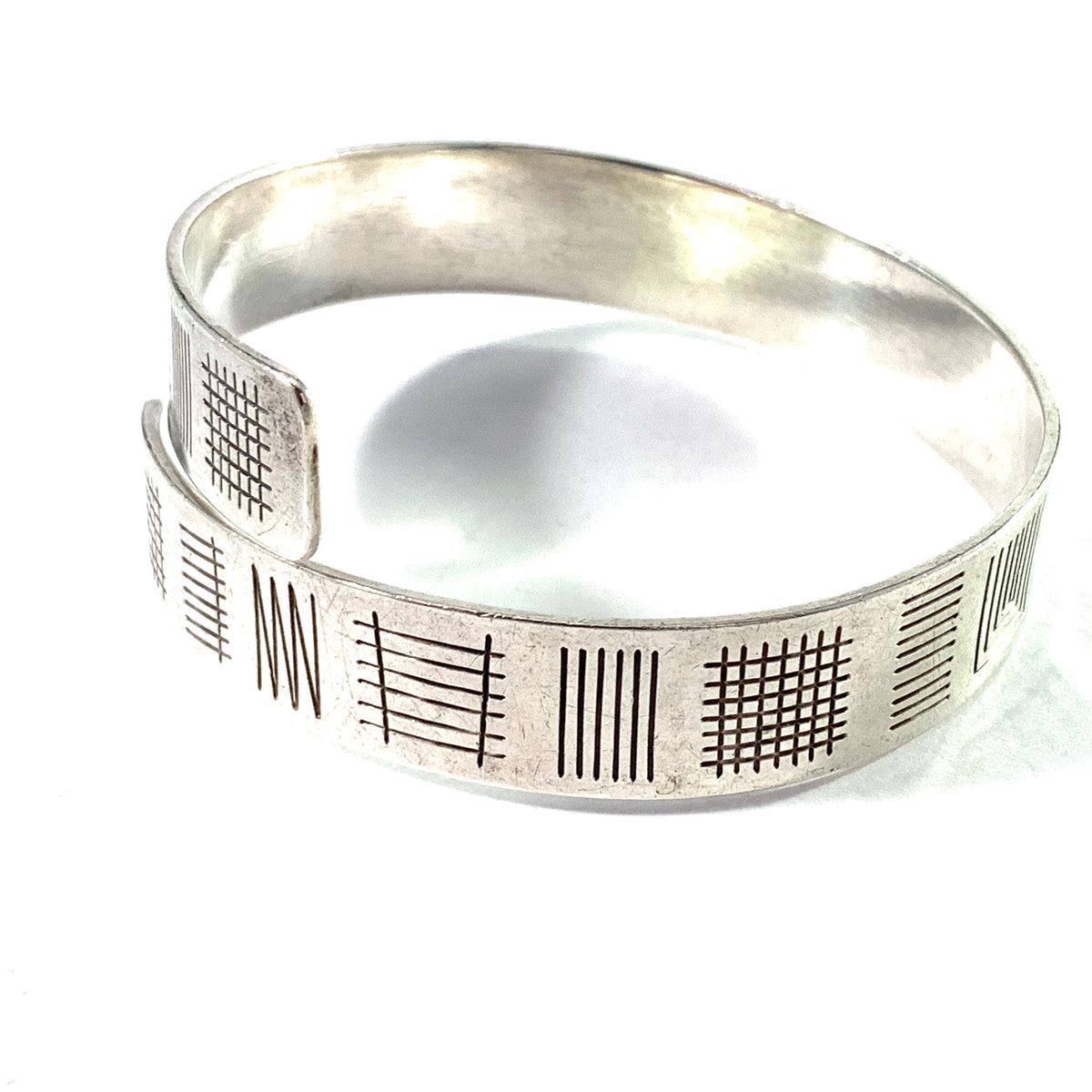 B Sörling, Sweden 1953. Mid Century Modern Sterling Silver Bangle Bracelet
