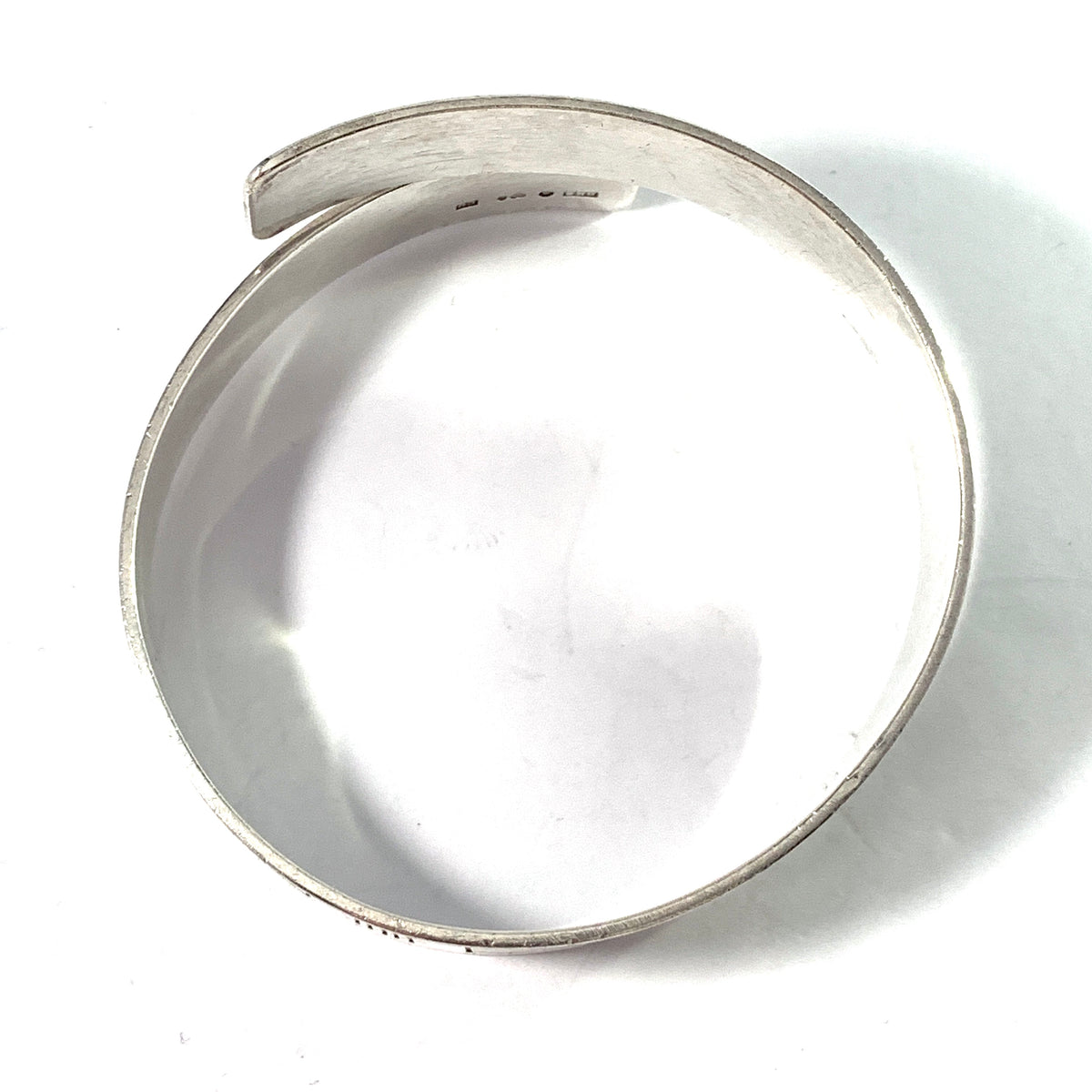 B Sörling, Sweden 1953. Mid Century Modern Sterling Silver Bangle Bracelet