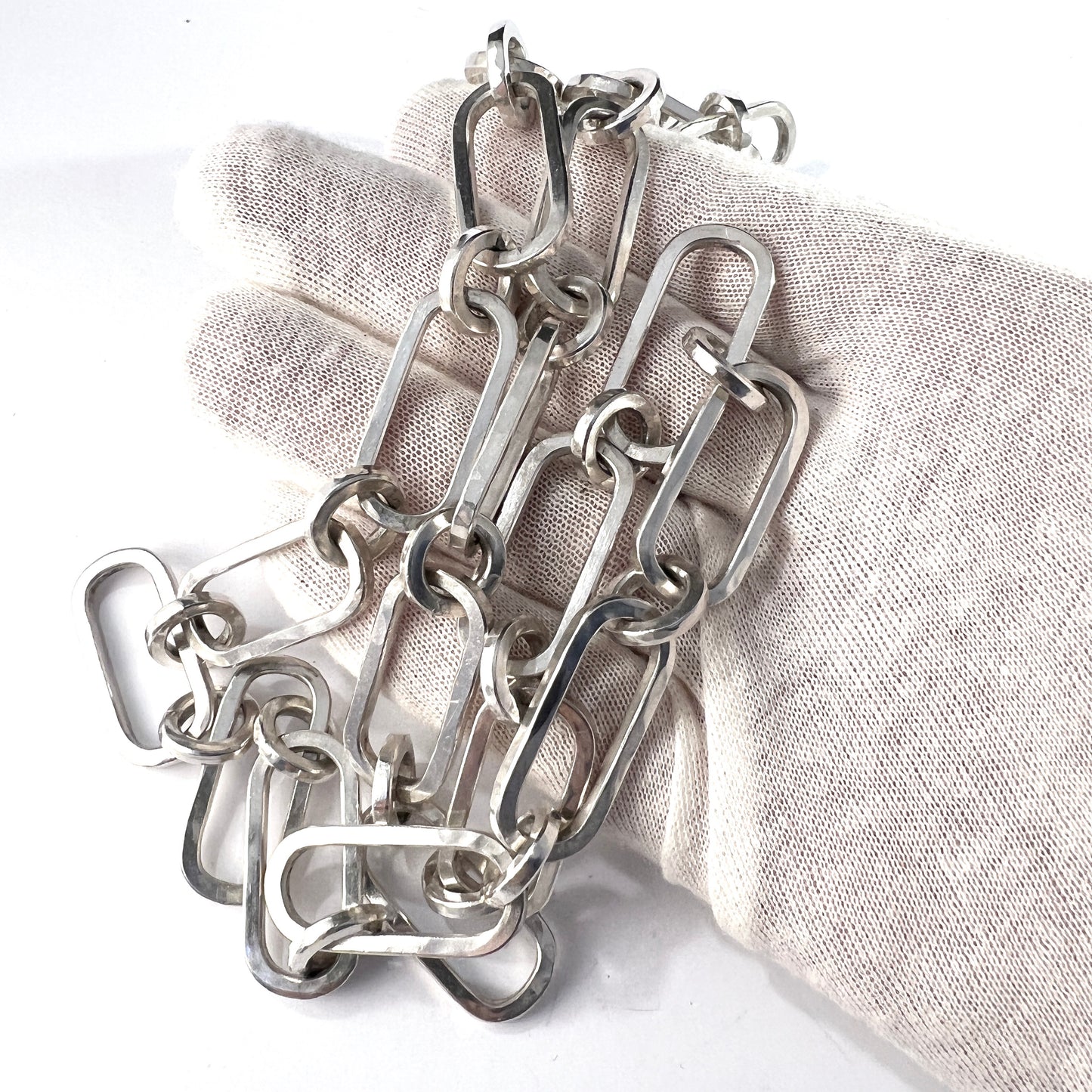 Ellert Silversmide、スウェーデン、1979年。巨大な5.68オンスのスターリングシルバーネックレス。署名入り。