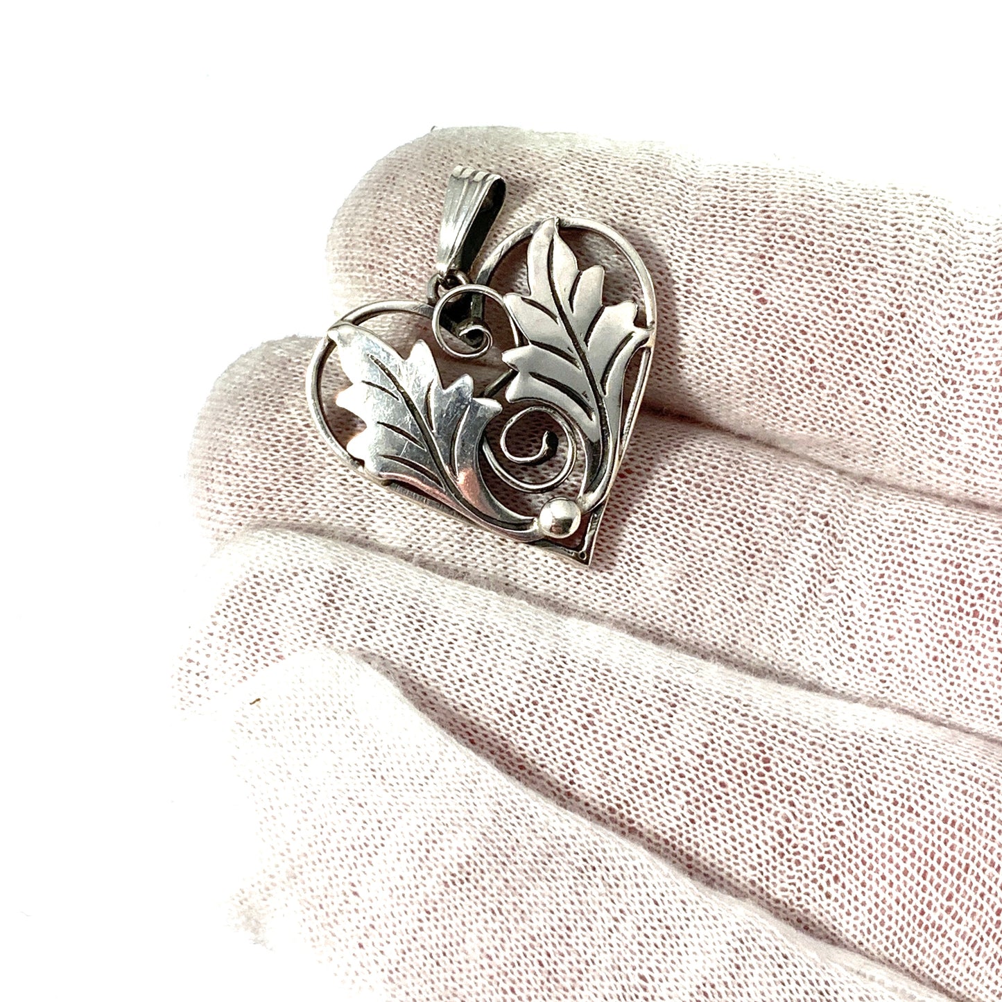 Nyberg & Dahlin, Sweden 1950. Sterling Silver Heart Pendant.