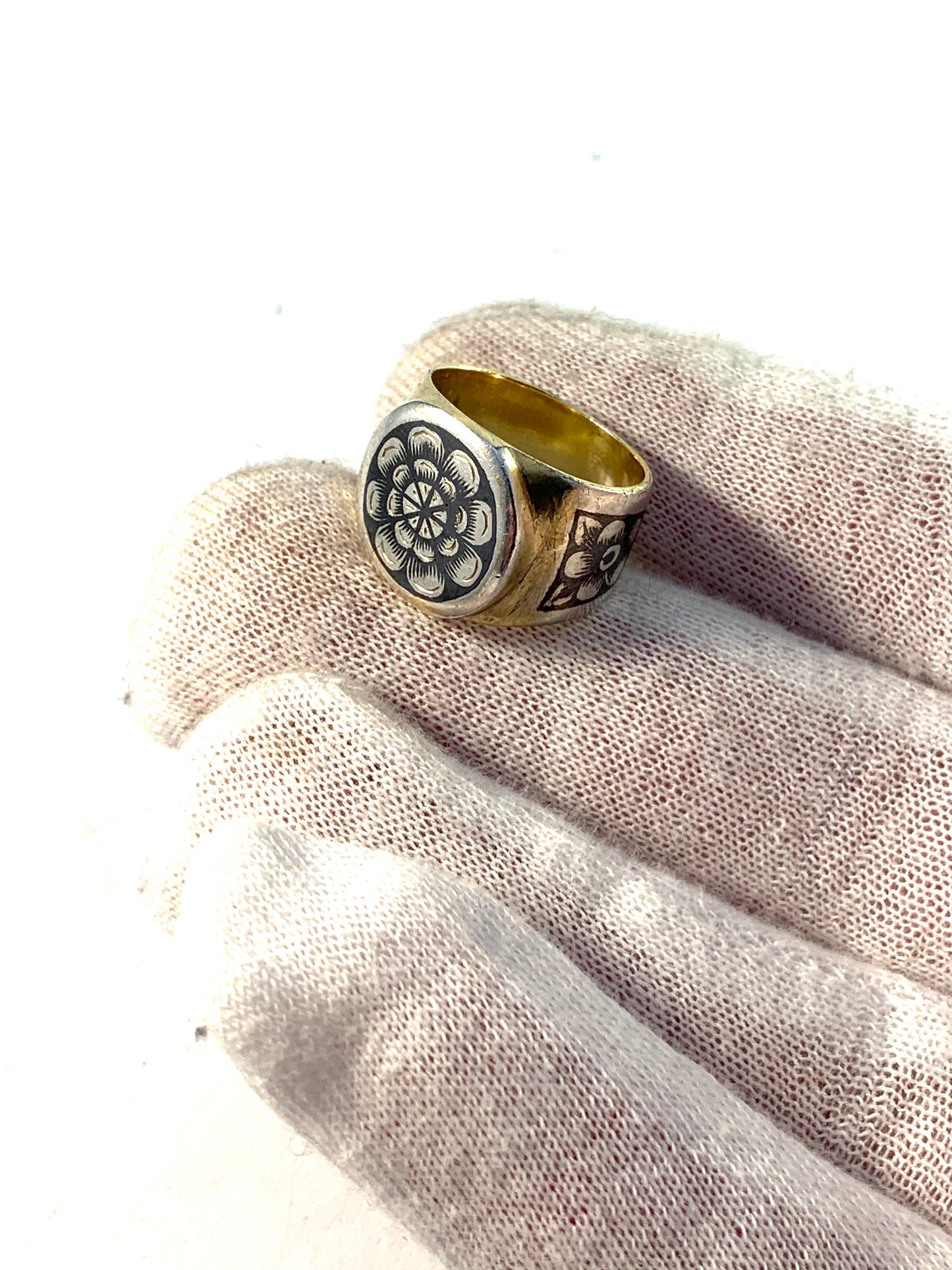 Russia, Soviet Era Vintage 1950-60s Silver Niello Ring.