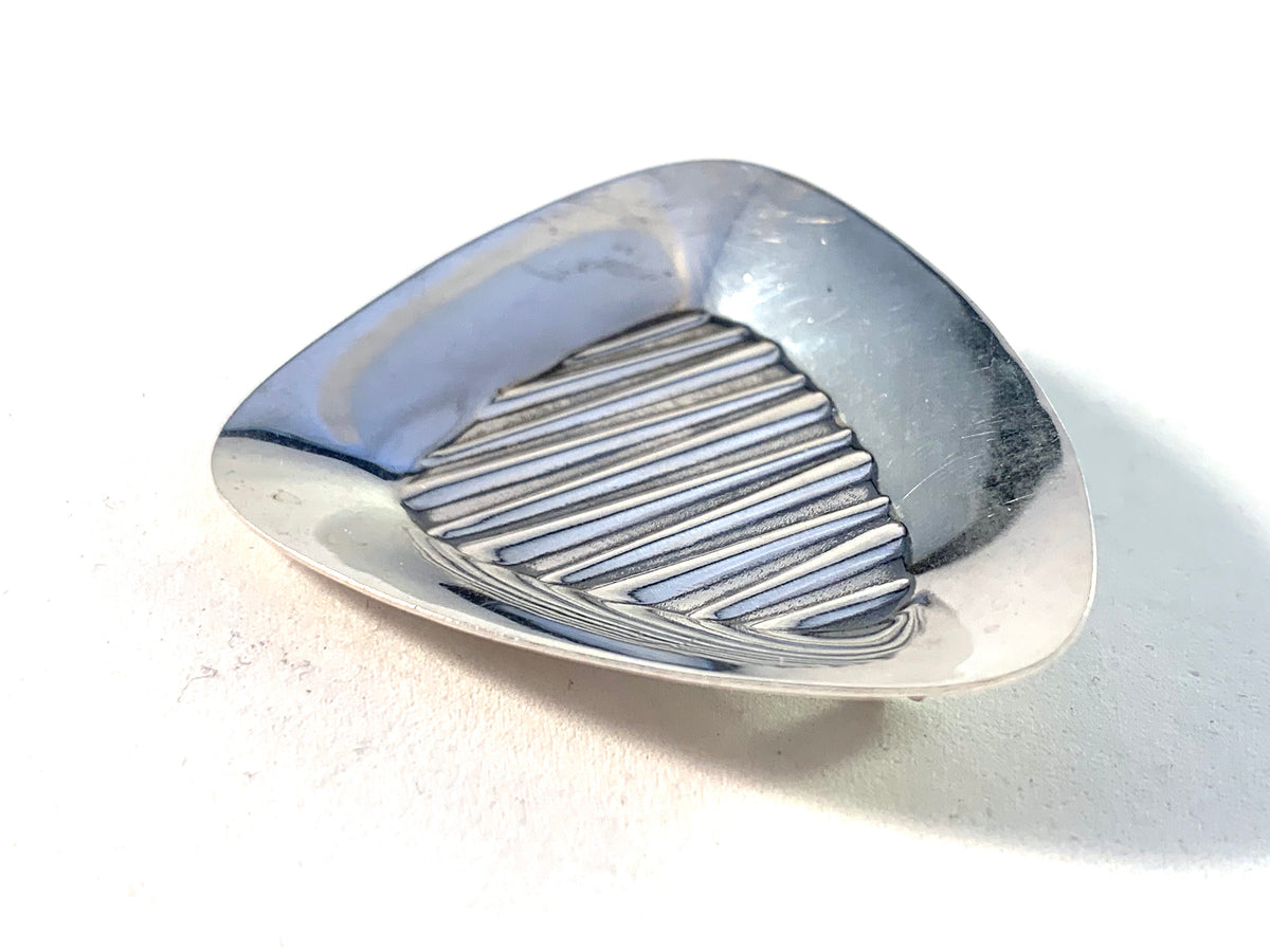 Turun Hopea, Finland. Vintage Mid Century Modern Silver Brooch.