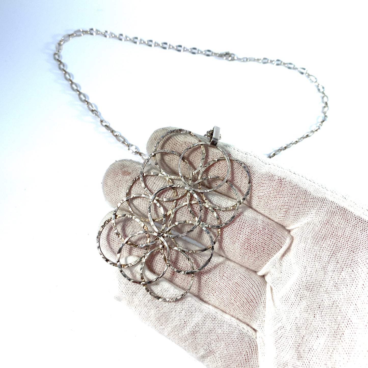 Victor Janson, Sweden 1971. Modernist Sterling Silver Pendant Necklace.