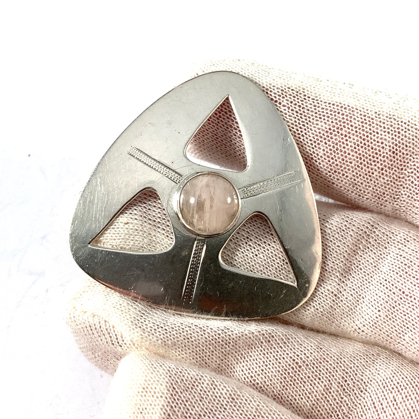 Pinco, Stockholm 1955. Vintage Mid Century Sterling Silver Rose Quartz Brooch.