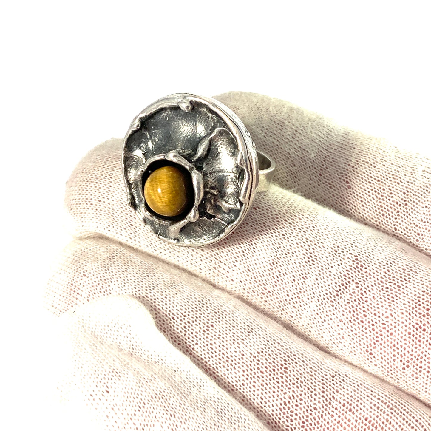 Örneus, Stockholm year 1971 Bold Silver Tiger Eye Ring. Made by Alpo Tammi, Finland