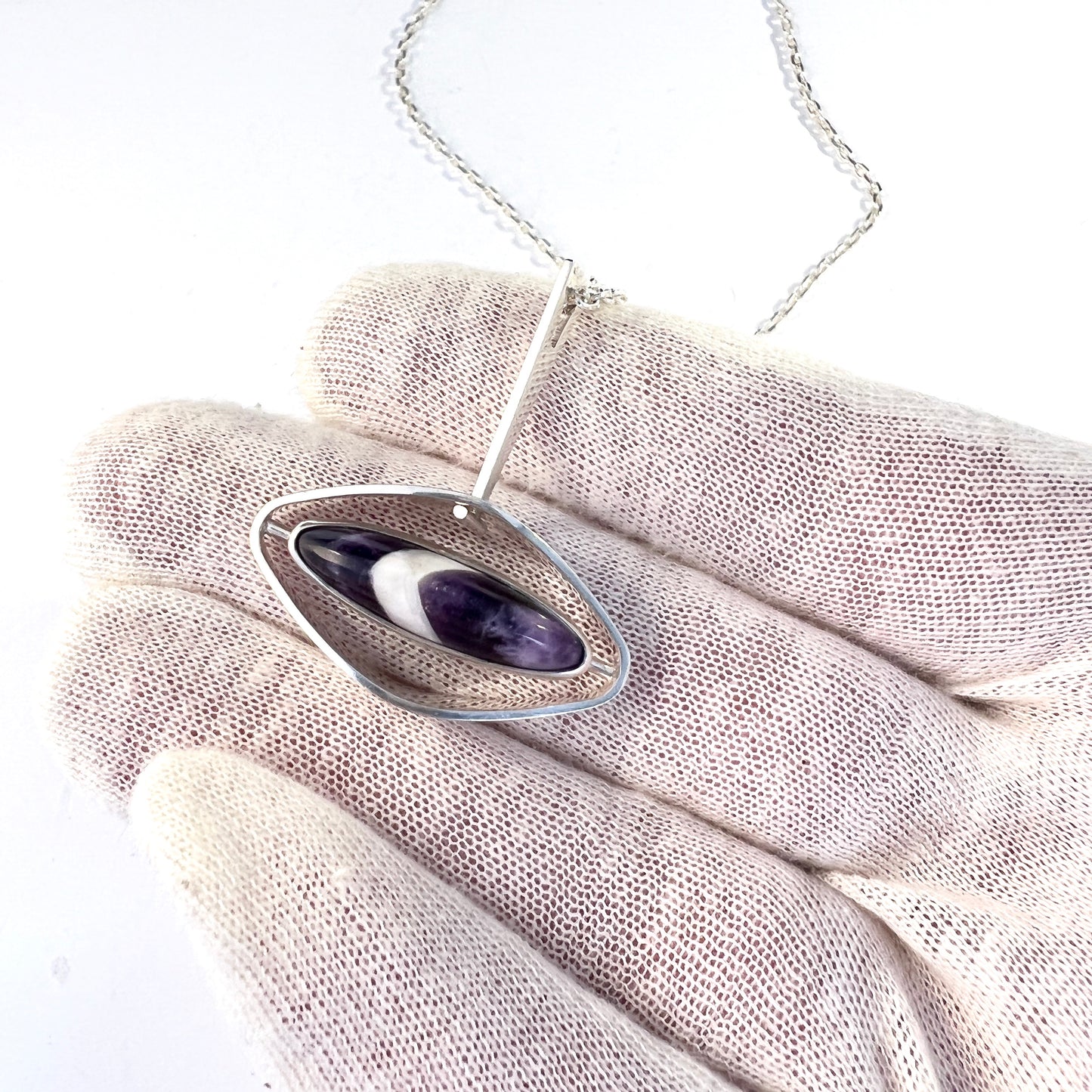 Elis Kauppi, Kupittaan Kulta Finland 1962. Solid Silver Amethyst Pendant Necklace.