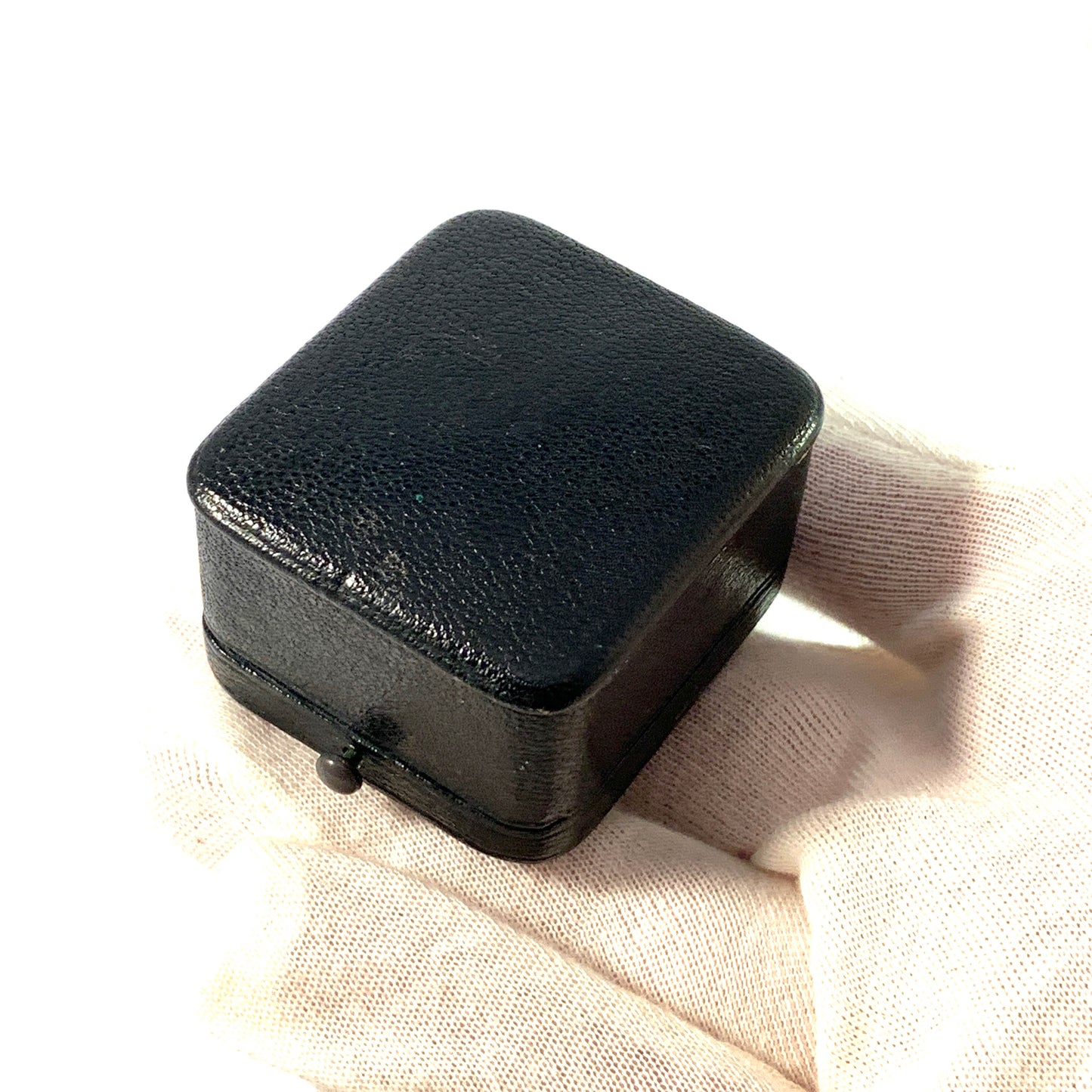 Helsinki, Finland early 1900s. Vintage or Antique Ring Box.