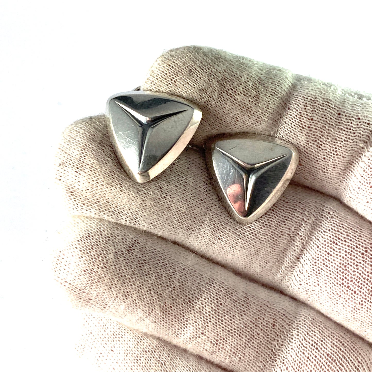 Elis Kauppi、Kupittaan Kulta フィンランド、1960 年。ソリッド シルバー カフリンクス。