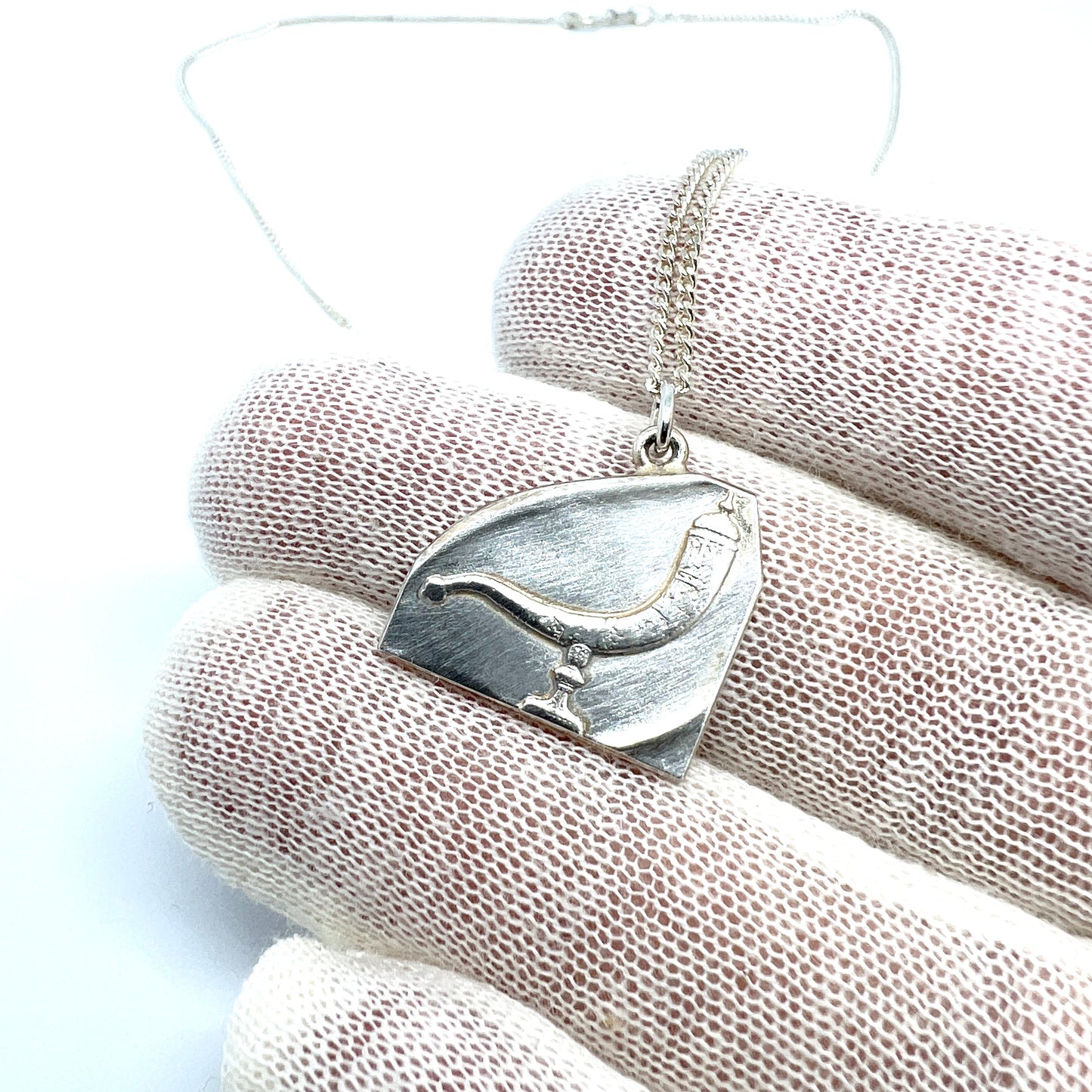 Sporrong, Sweden 1937. Vintage Solid Silver Viking Drinking Horn Pendant Necklace.