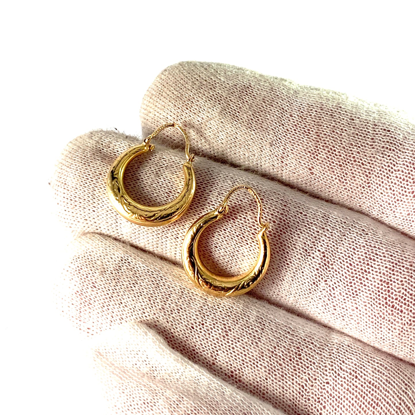 Hugo Sandberg, Sweden year 1950. Mid Century 18k Gold Earrings.