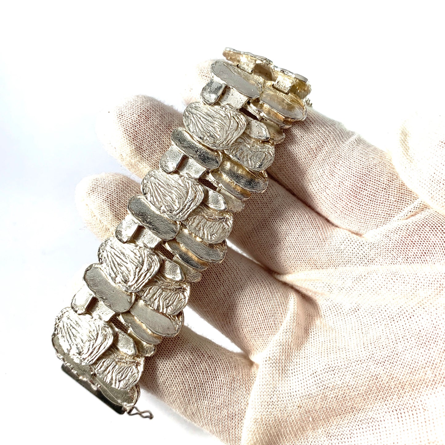 Sweden 1970s. Massive 2.79oz Solid 830 Silver Modernist Bracelet.