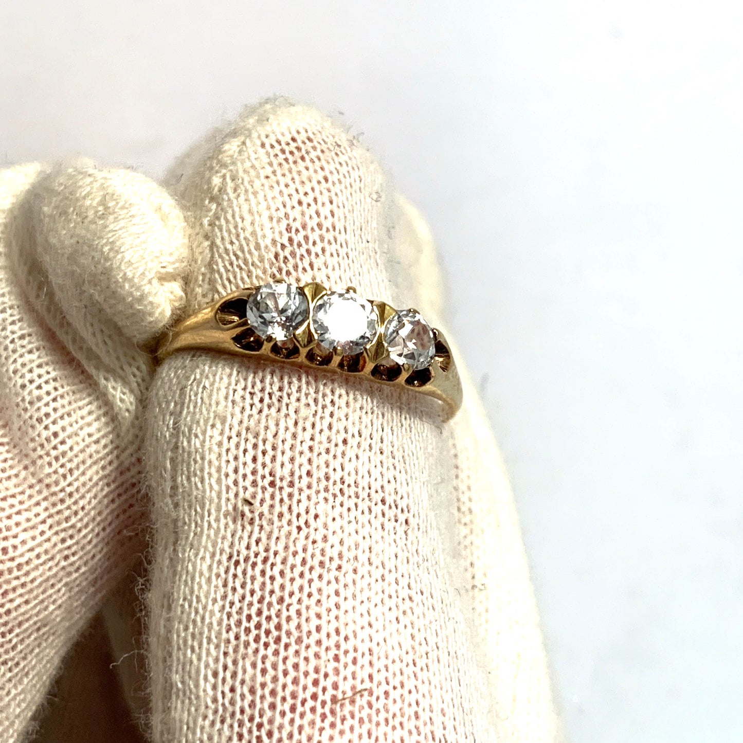 Sweden year 1930. Vintage 18k Gold Paste Stone Ring.