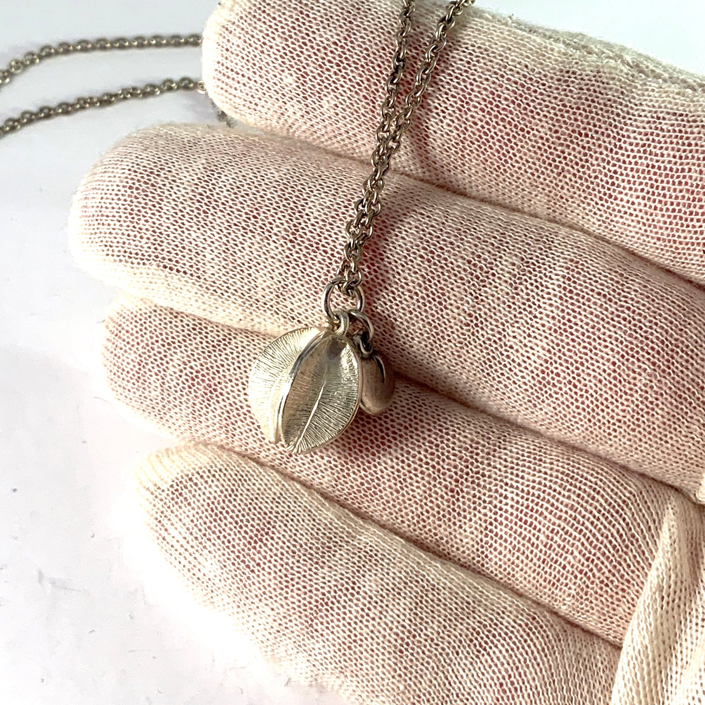 Kalevala Koru, Finland. Vintage Sterling Silver Snow Flower Pendant Necklace