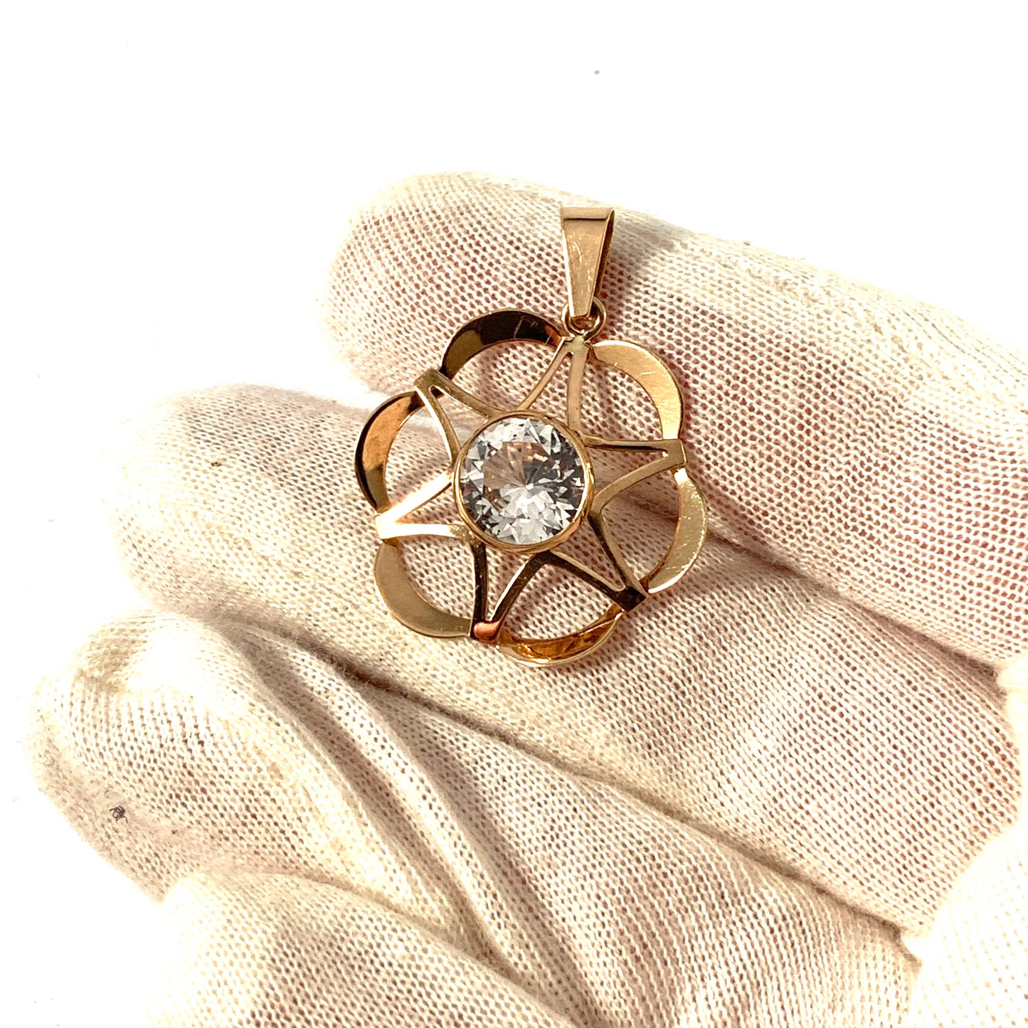 Salovaara, Finland 1970s. Vintage 14k Gold Rock Crystal Star Pendant.