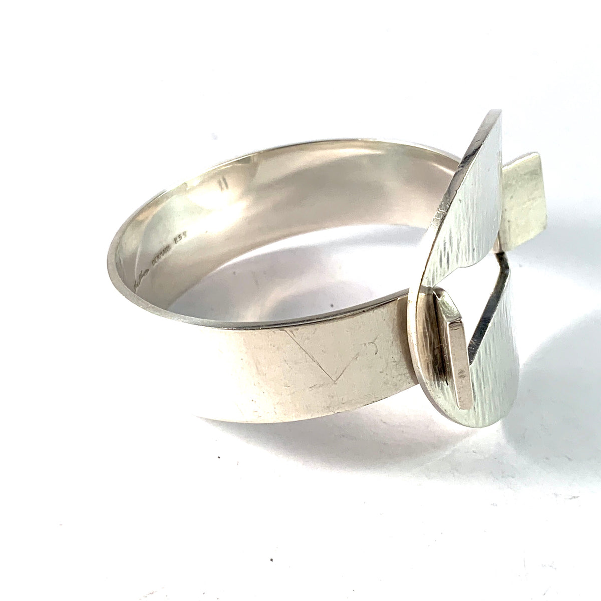 Bent Gabrielsen for Hans Hansen, Denmark 1960s. Bold Sterling Silver Bracelet. Design 259