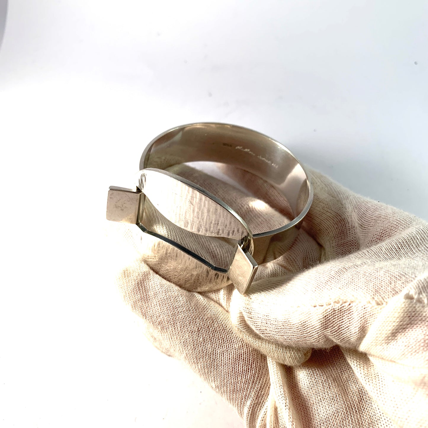 Bent Gabrielsen for Hans Hansen, Denmark 1960s. Bold Sterling Silver Bracelet. Design 259