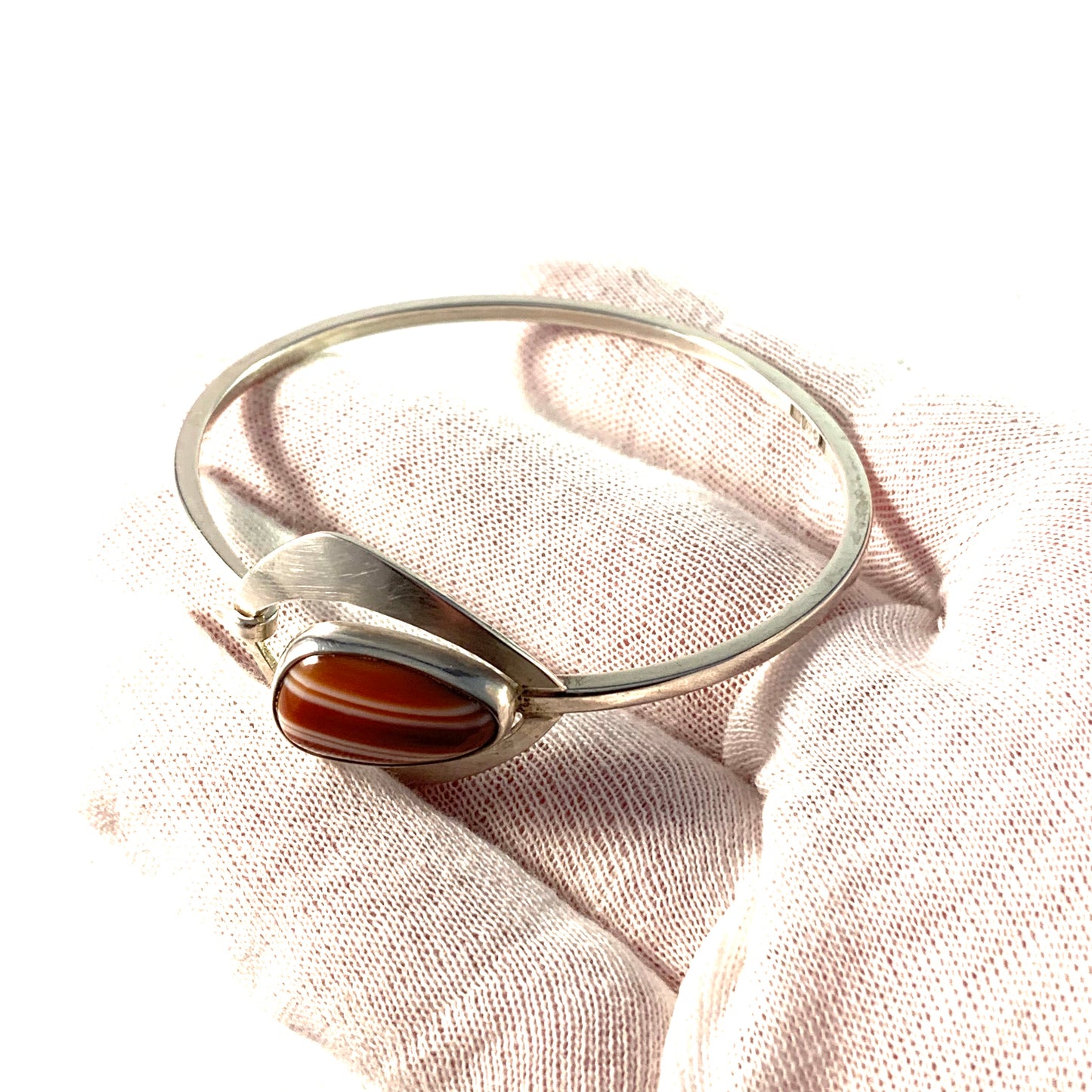 Kaplan, Sweden 1967 Modernist Sterling Silver Agate Bangle Bracelet.