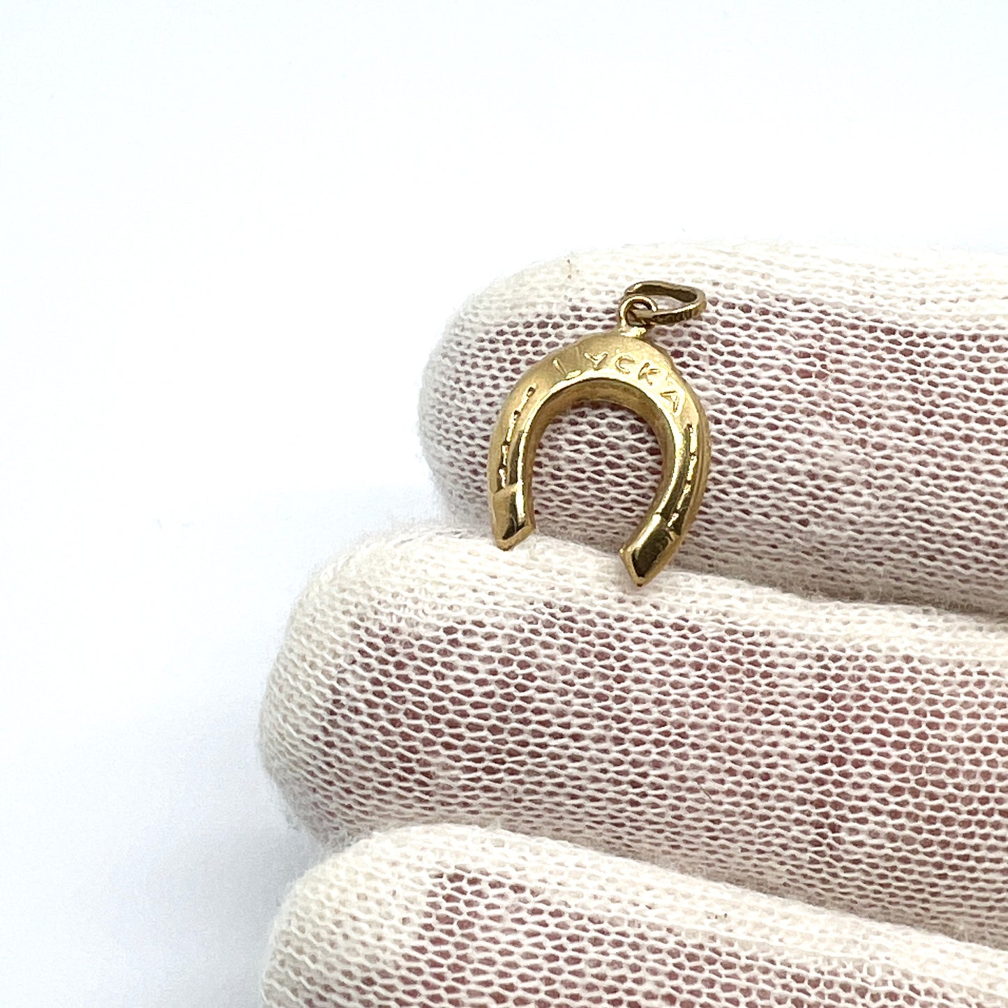 Sweden 1963. Vintage 18k Gold Lucky Horseshoe Charm Pendant.
