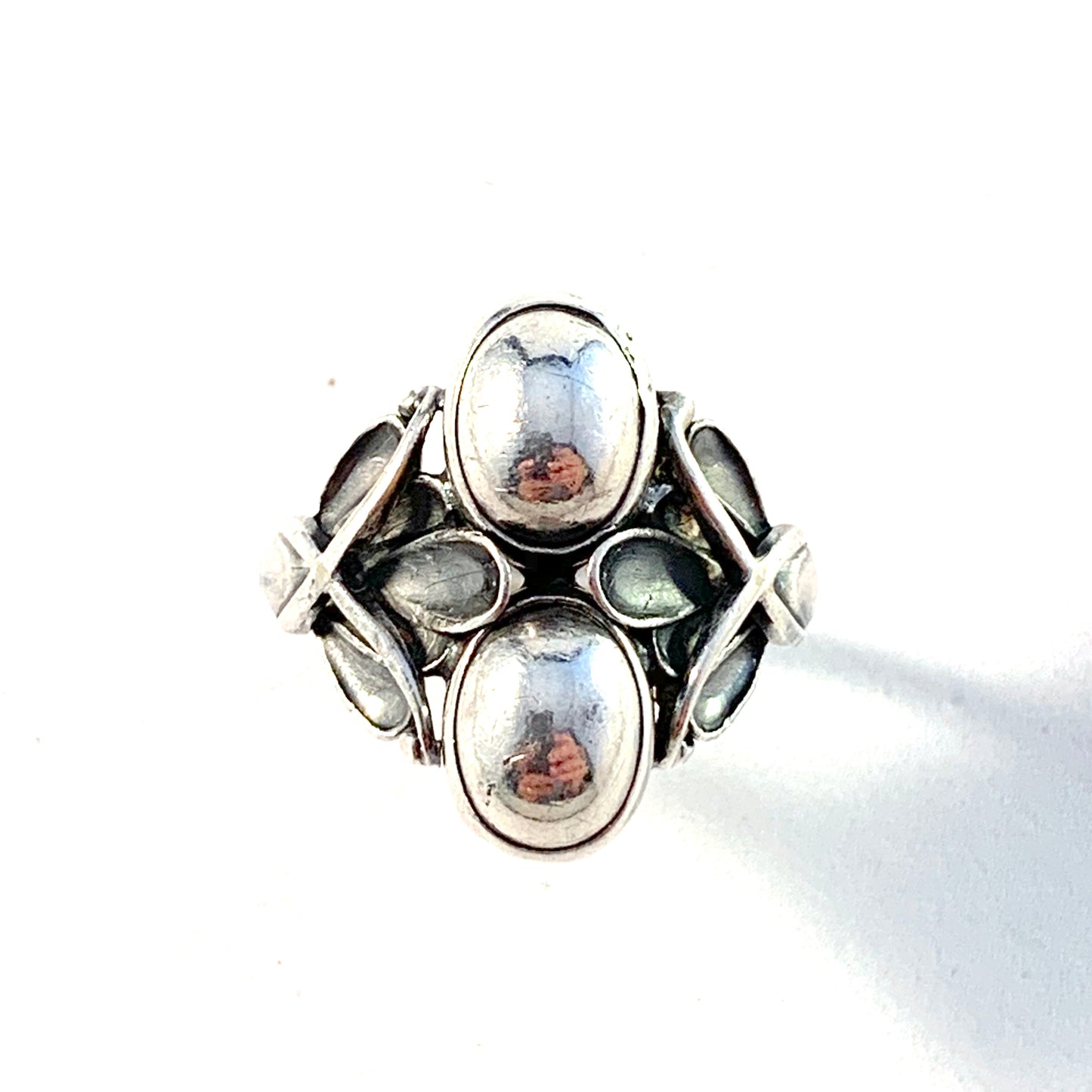 ジョージ ジェンセン、コペンハーゲン 1933-44 スターリング シルバー リング。ヘンリー ピルストルップによるデザイン No. 48。