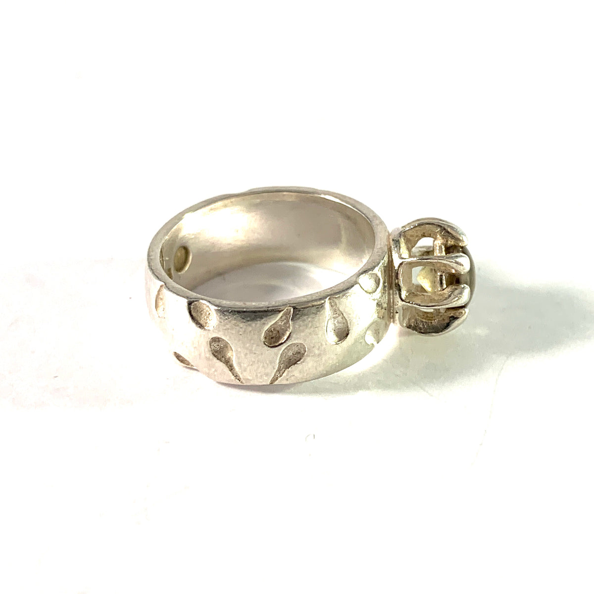 Kalevala Koru, Finland. Vintage Sterling Silver Moonstone Ring