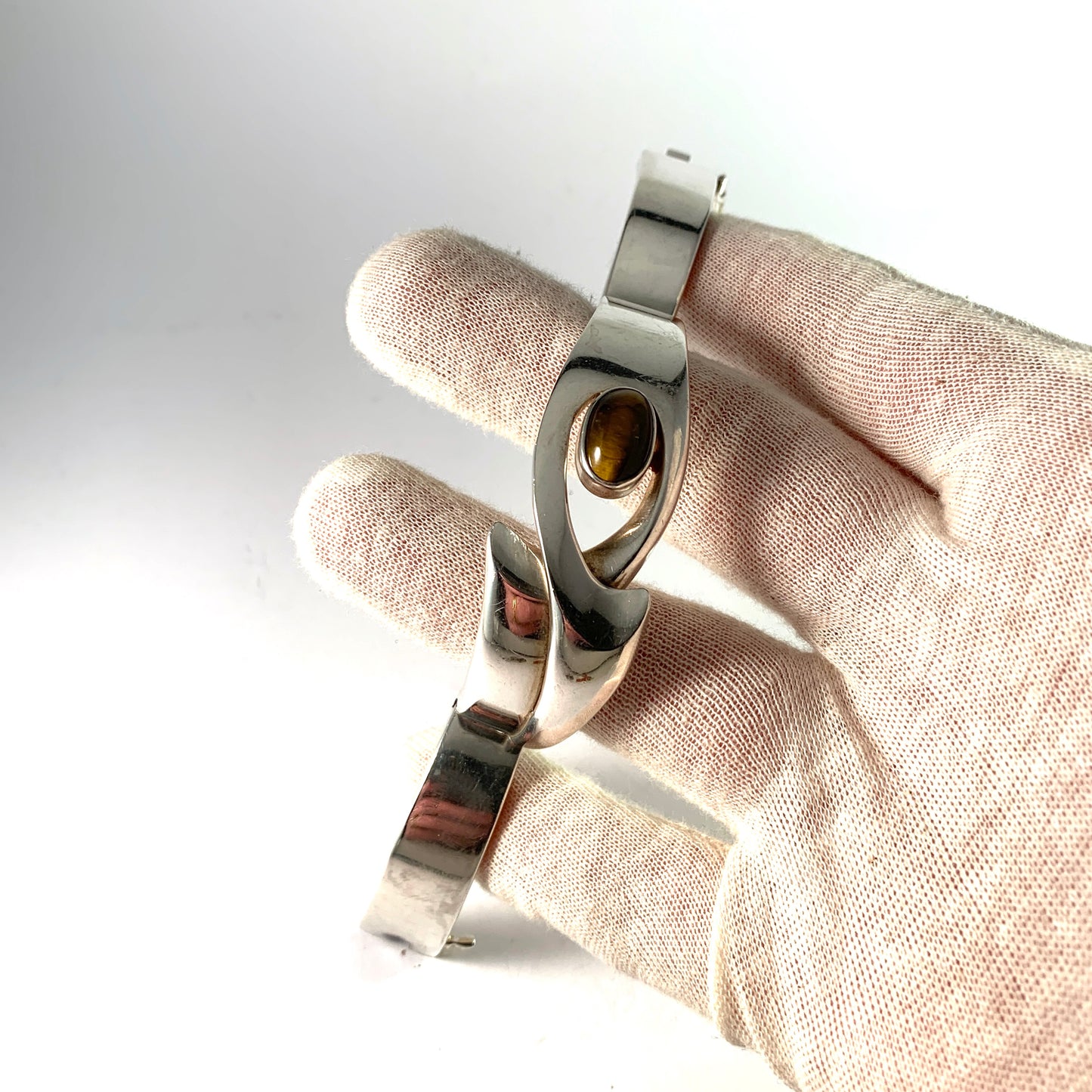 Sigi Pineda, Taxco Mexico Massive Mid Century Modern Sterling Silver Tiger Eye Bracelet.