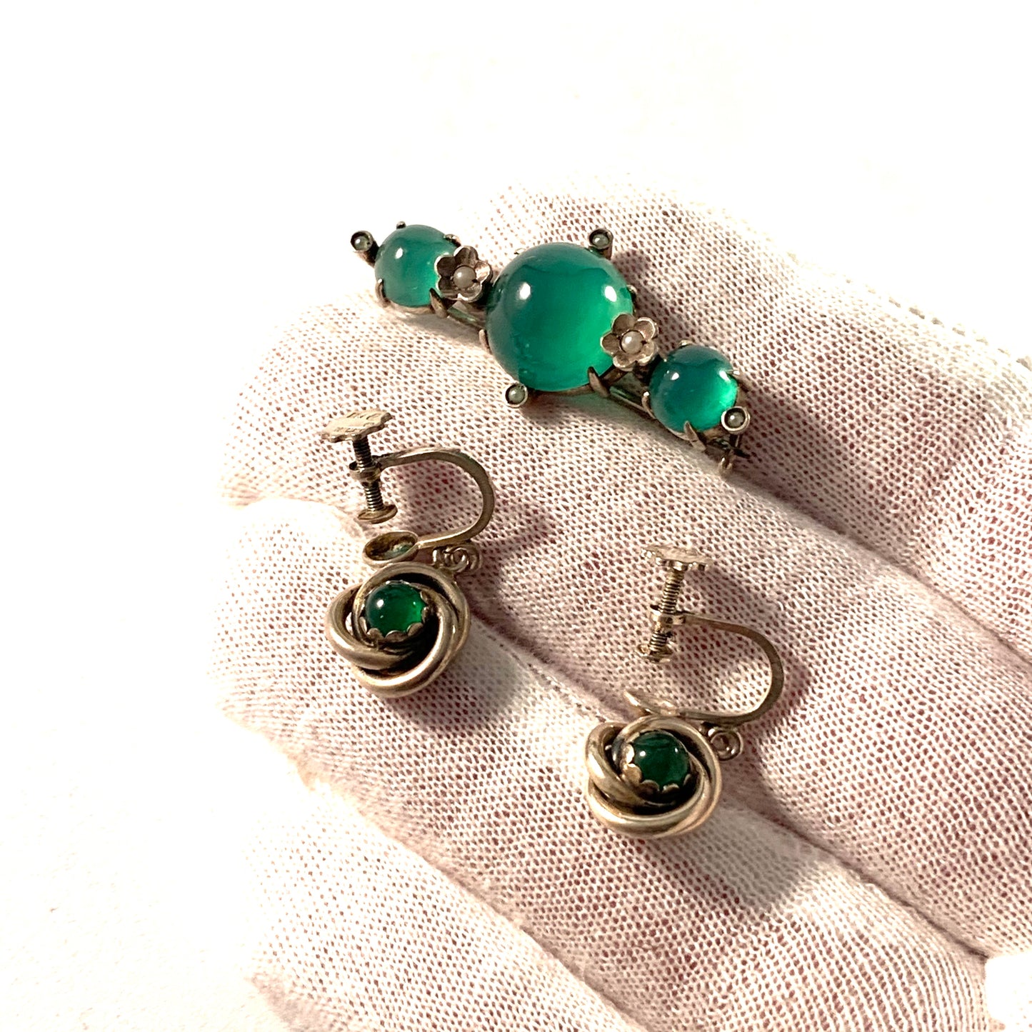 Raag & Havam, Sweden 1958 Solid 830 Silver Chrysoprase Brooch and Earrings