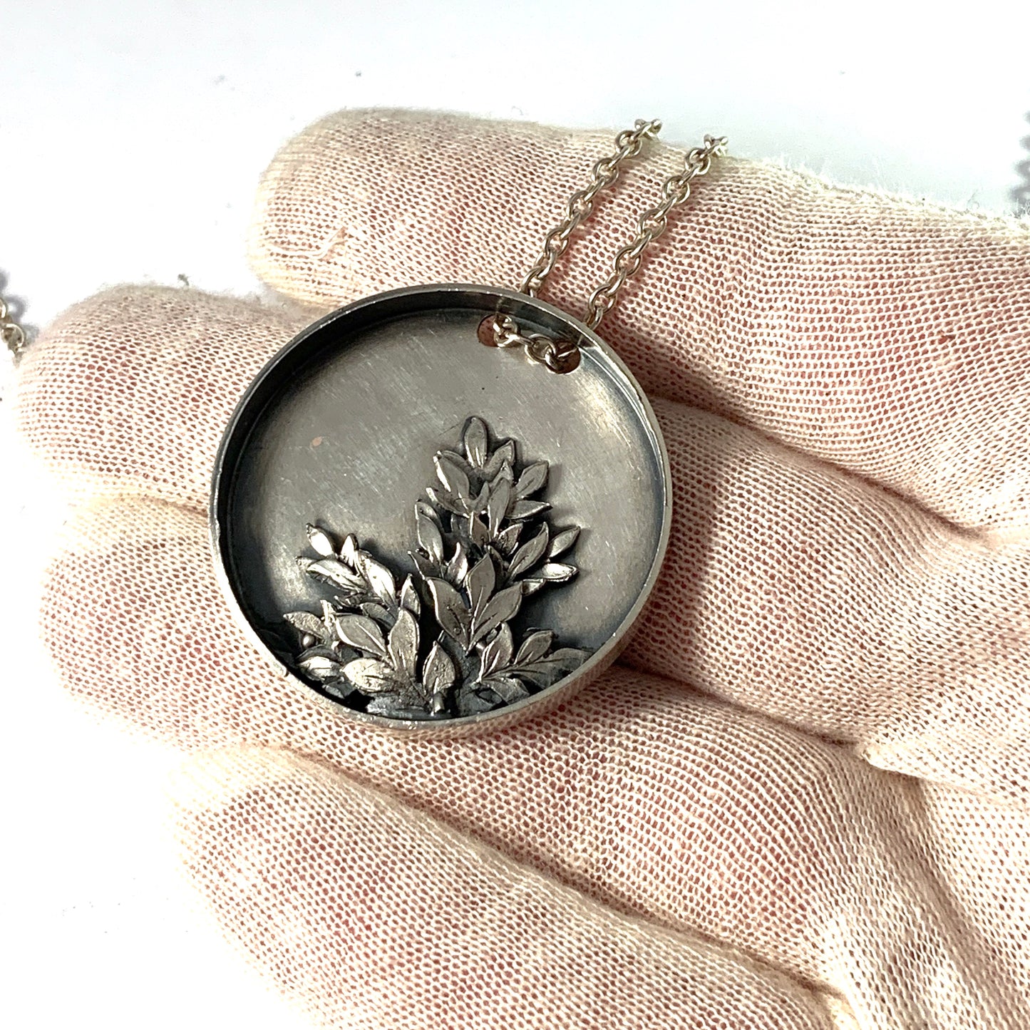 Pekka Piekäinen for Auran Kultaseppä, Finland 1975. Vintage Sterling Silver Pendant Necklace. Signed