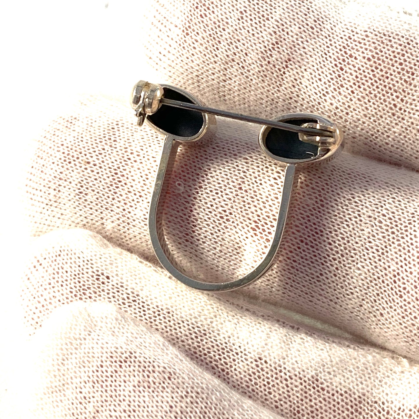 Pertti Koskinen for Kaunis Koru, Finland 1970 Sterling Labradorite Brooch.